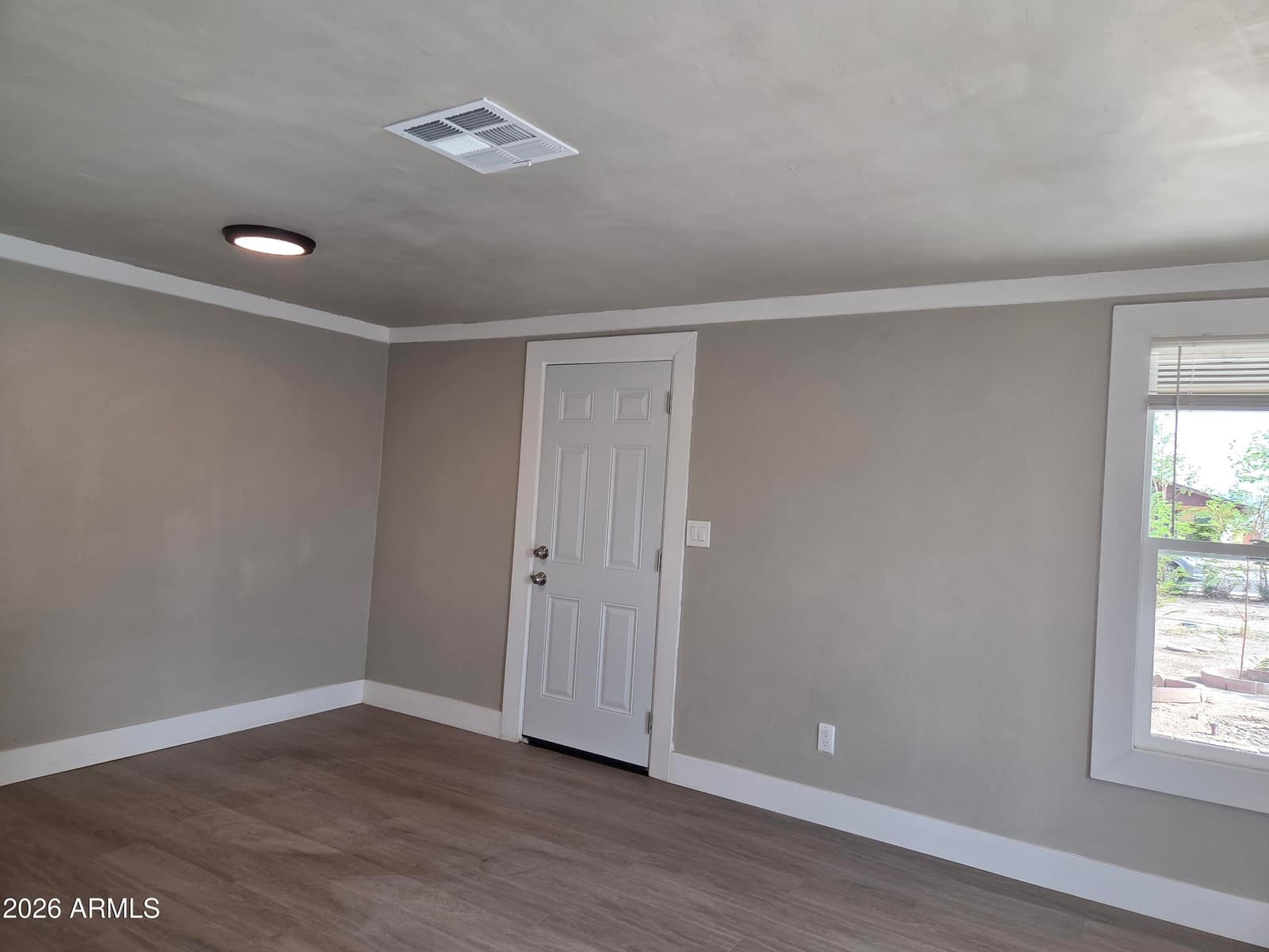 2148 W TONTO Street, Phoenix, AZ 85009 — photo 4 of 15