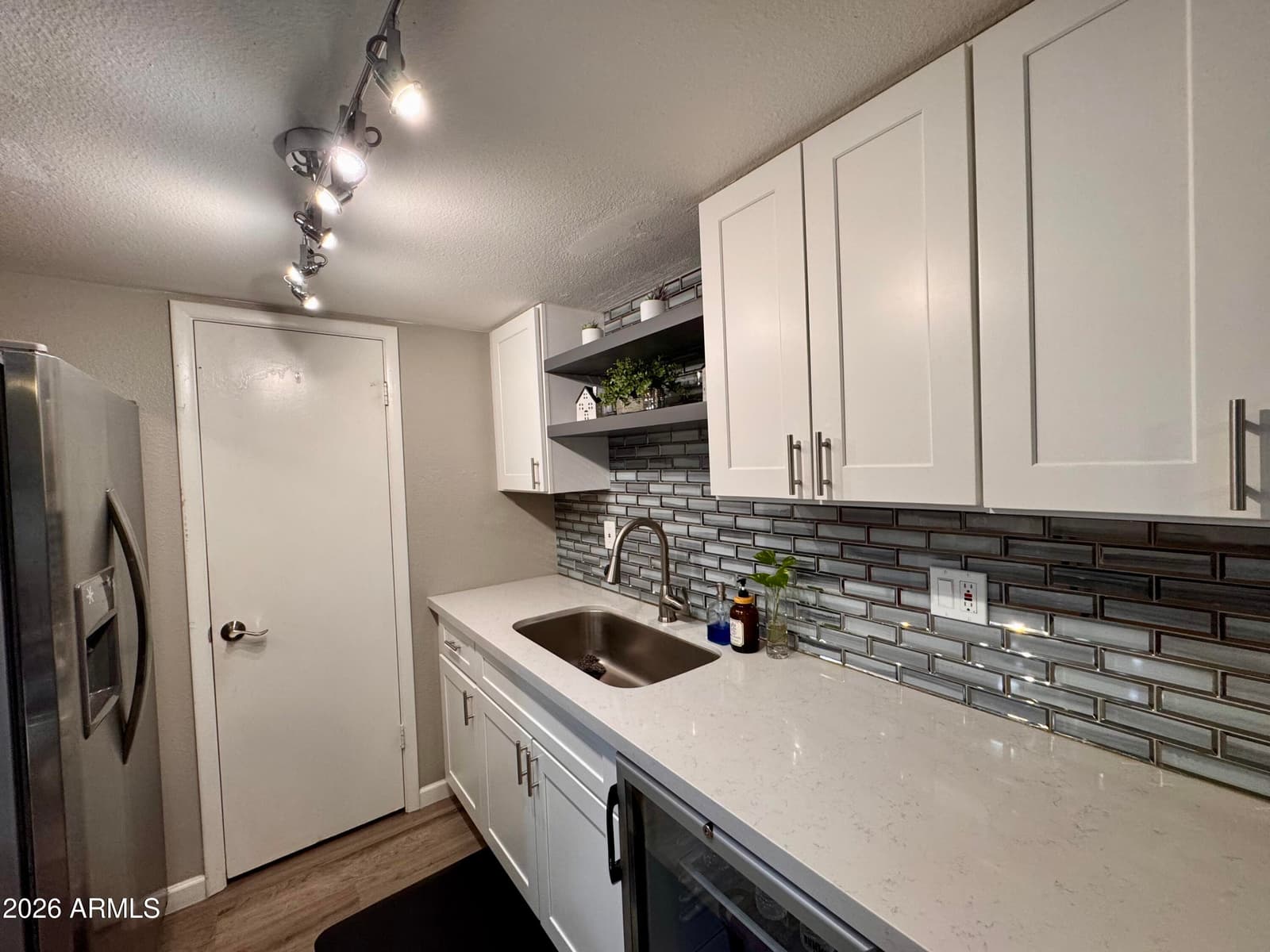 8217 N 34TH Avenue, Phoenix, AZ 85051 — photo 8 of 16