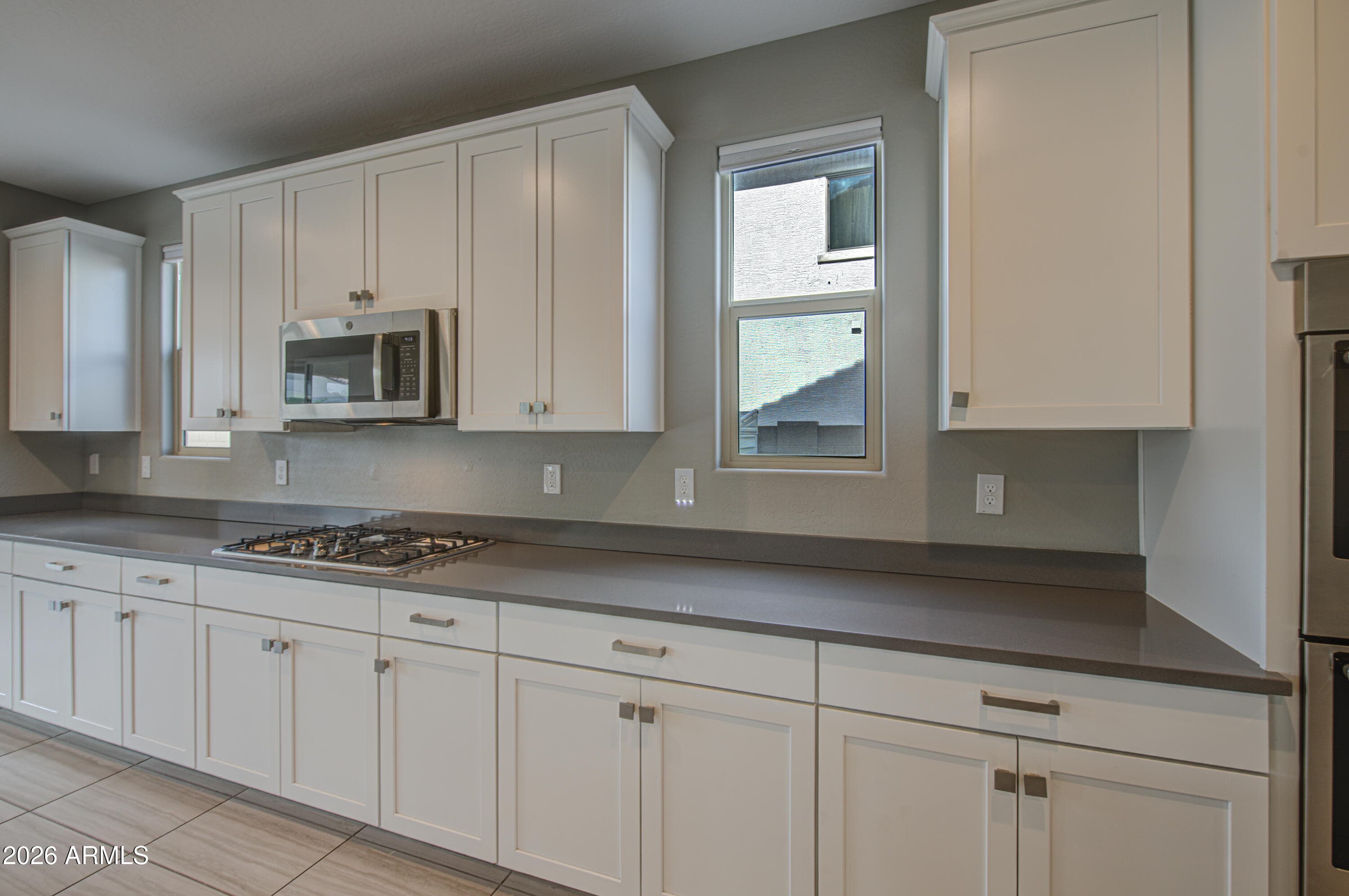 19040 W BECKER Lane, Surprise, AZ 85388 — photo 8 of 34