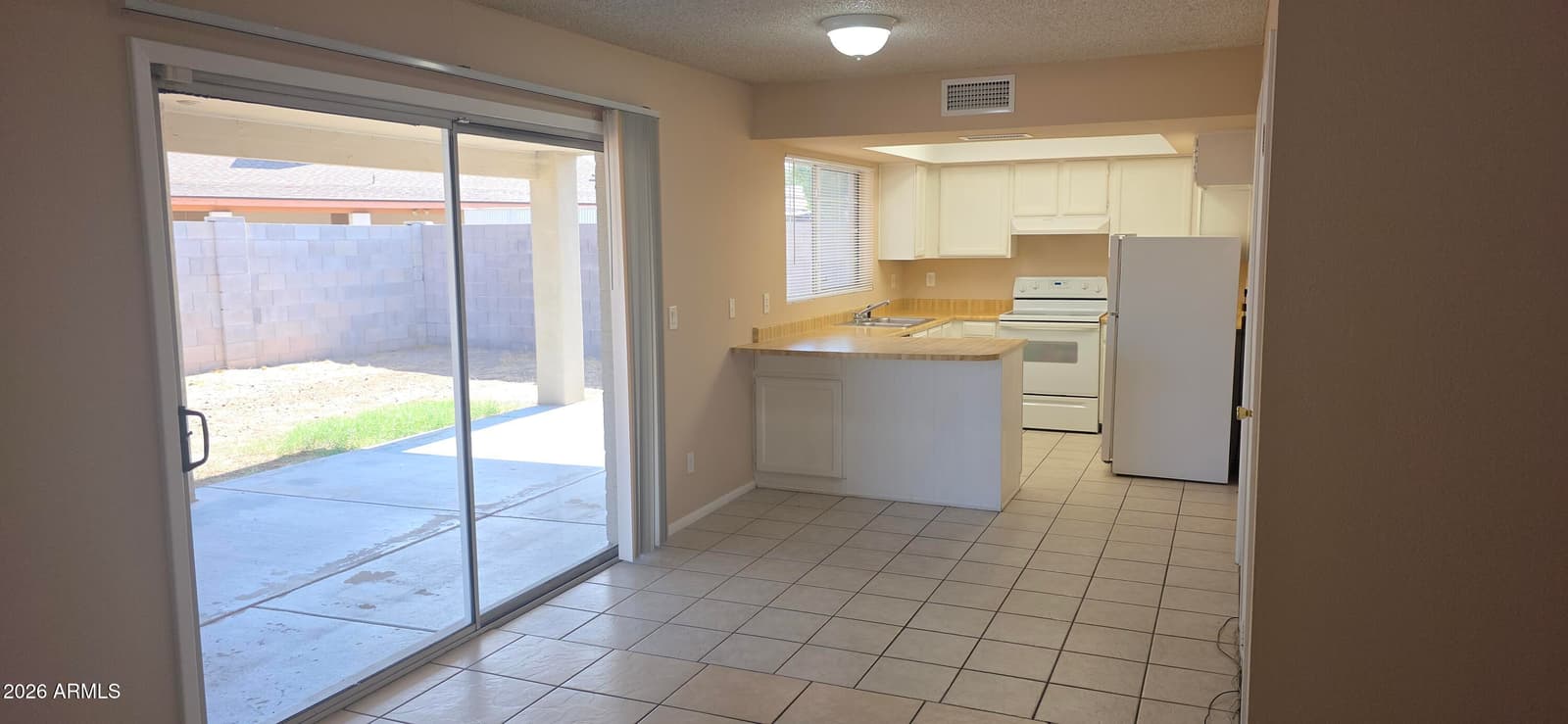 7540 W TURNEY Avenue, Phoenix, AZ 85033 — photo 9 of 47