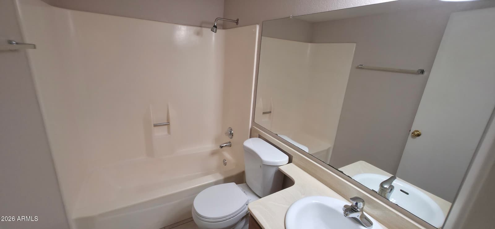 7540 W TURNEY Avenue, Phoenix, AZ 85033 — photo 6 of 47
