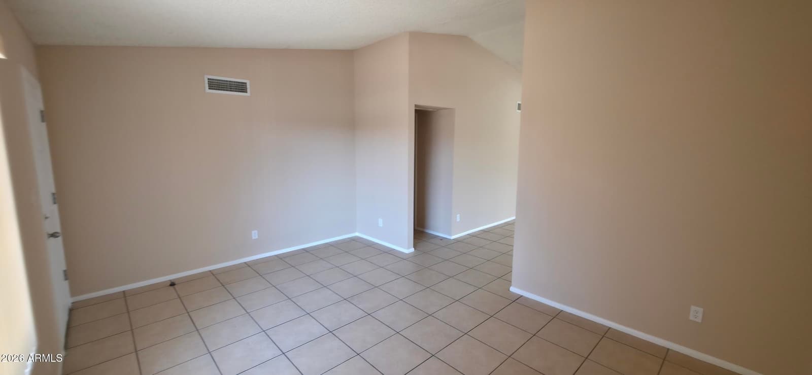 7540 W TURNEY Avenue, Phoenix, AZ 85033 — photo 4 of 47