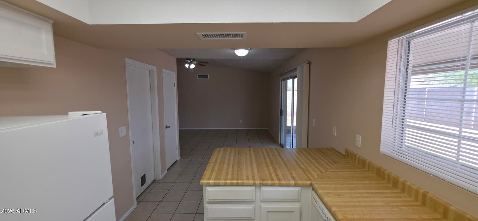 7540 W TURNEY Avenue, Phoenix, AZ 85033 — photo 10 of 47