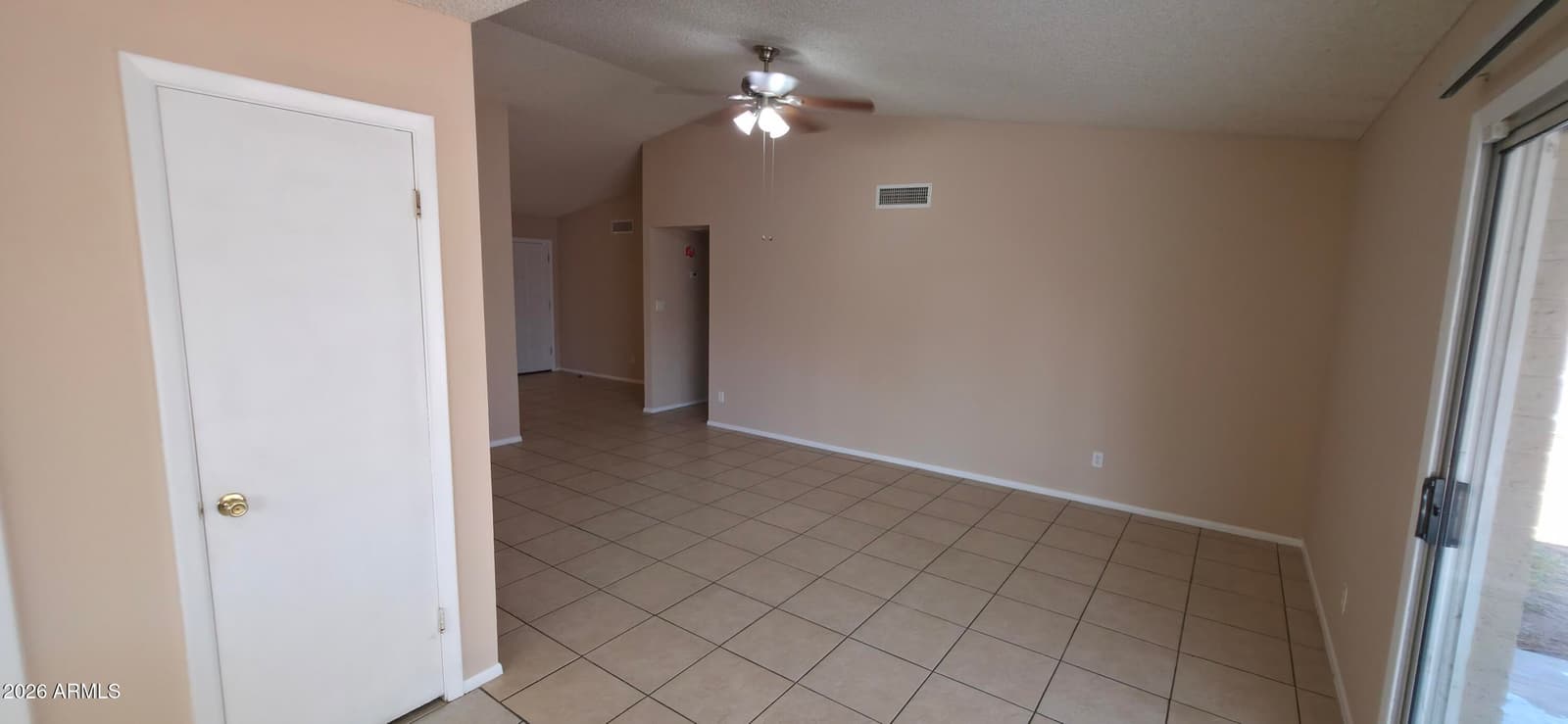 7540 W TURNEY Avenue, Phoenix, AZ 85033 — photo 11 of 47
