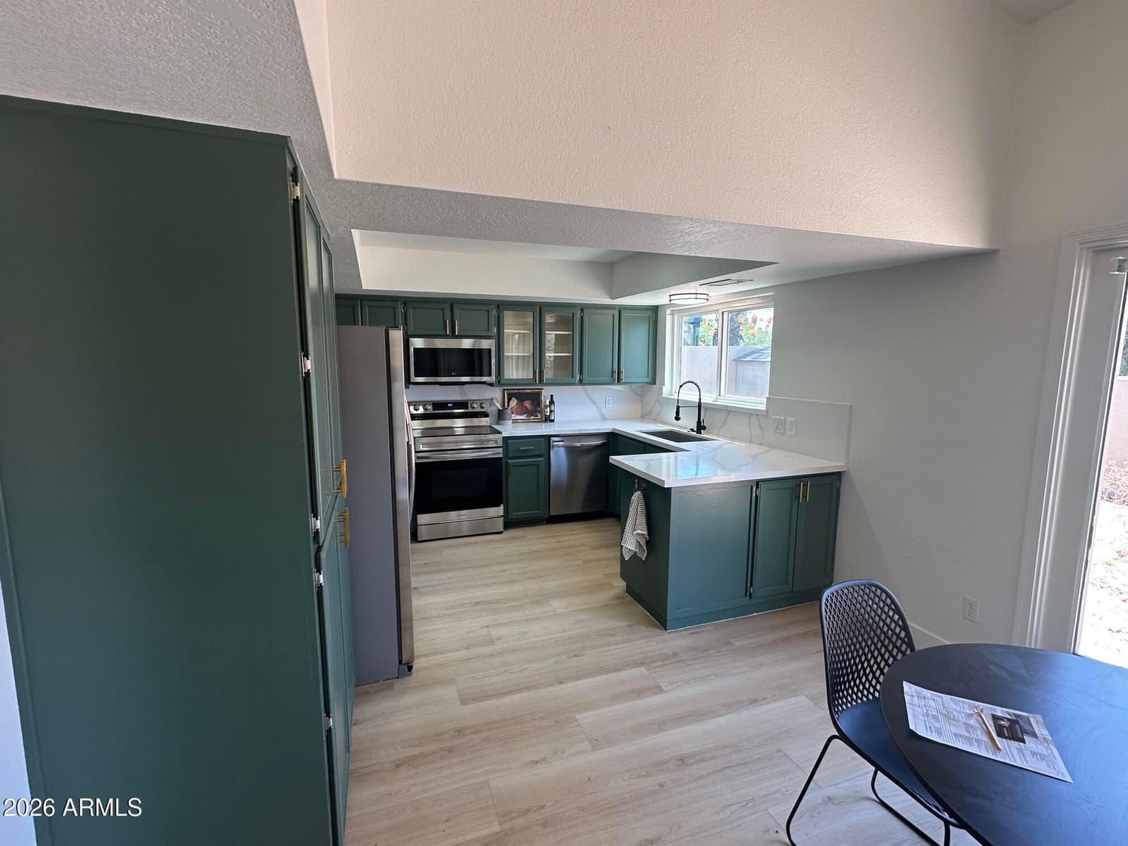 9947 E FORTUNA Avenue, Gold Canyon, AZ 85118 — photo 10 of 36