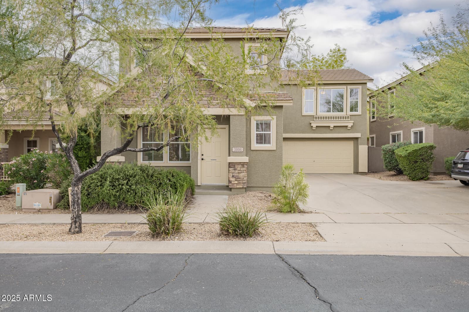 3006 W FERRUCCIO Place, Phoenix, AZ 85086 — photo 2 of 29