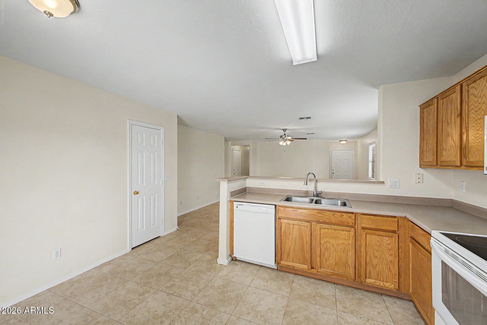 2282 E MEADOW CHASE Drive, San Tan Valley, AZ 85140 — photo 12 of 26