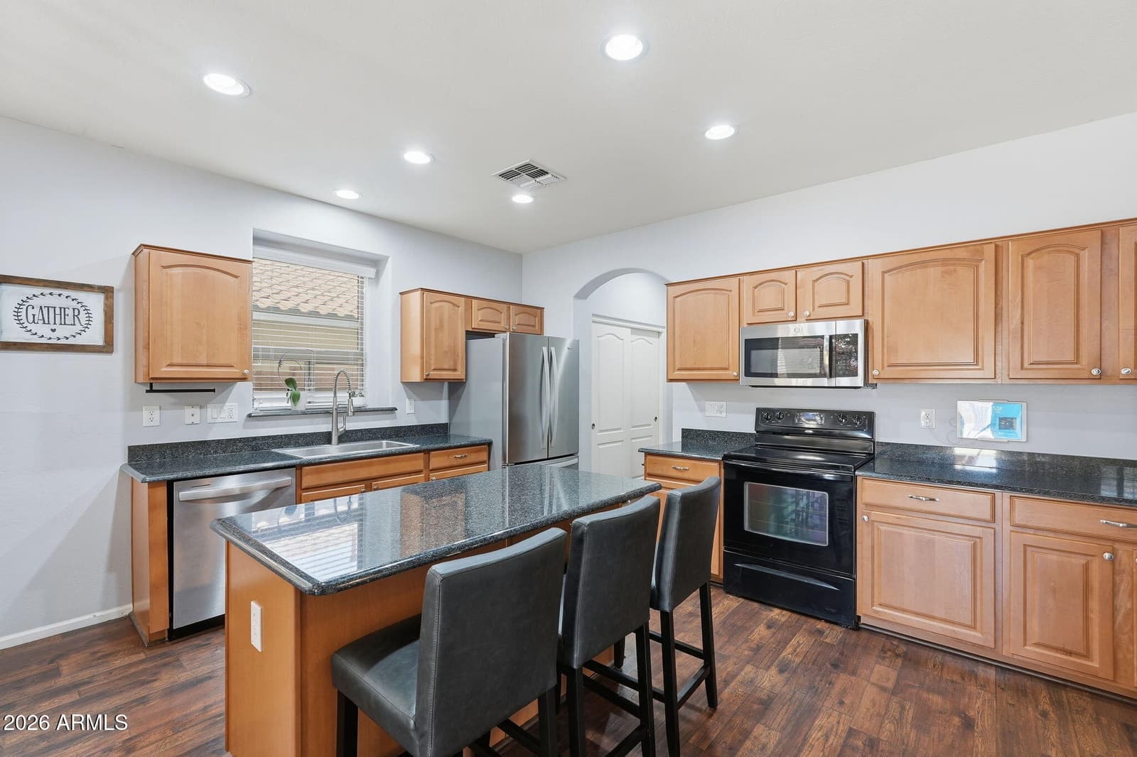 38301 N Carolina Avenue, San Tan Valley, AZ 85140 — photo 10 of 34
