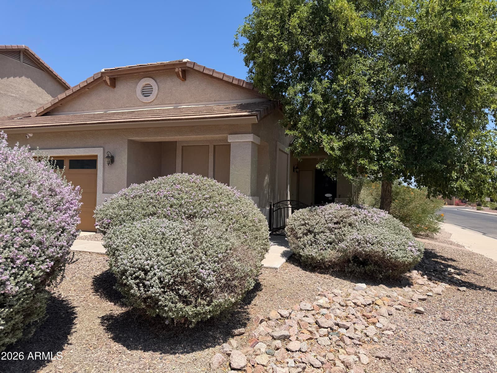 178 W PACIFIC Drive, Casa Grande, AZ 85122 — photo 3 of 5