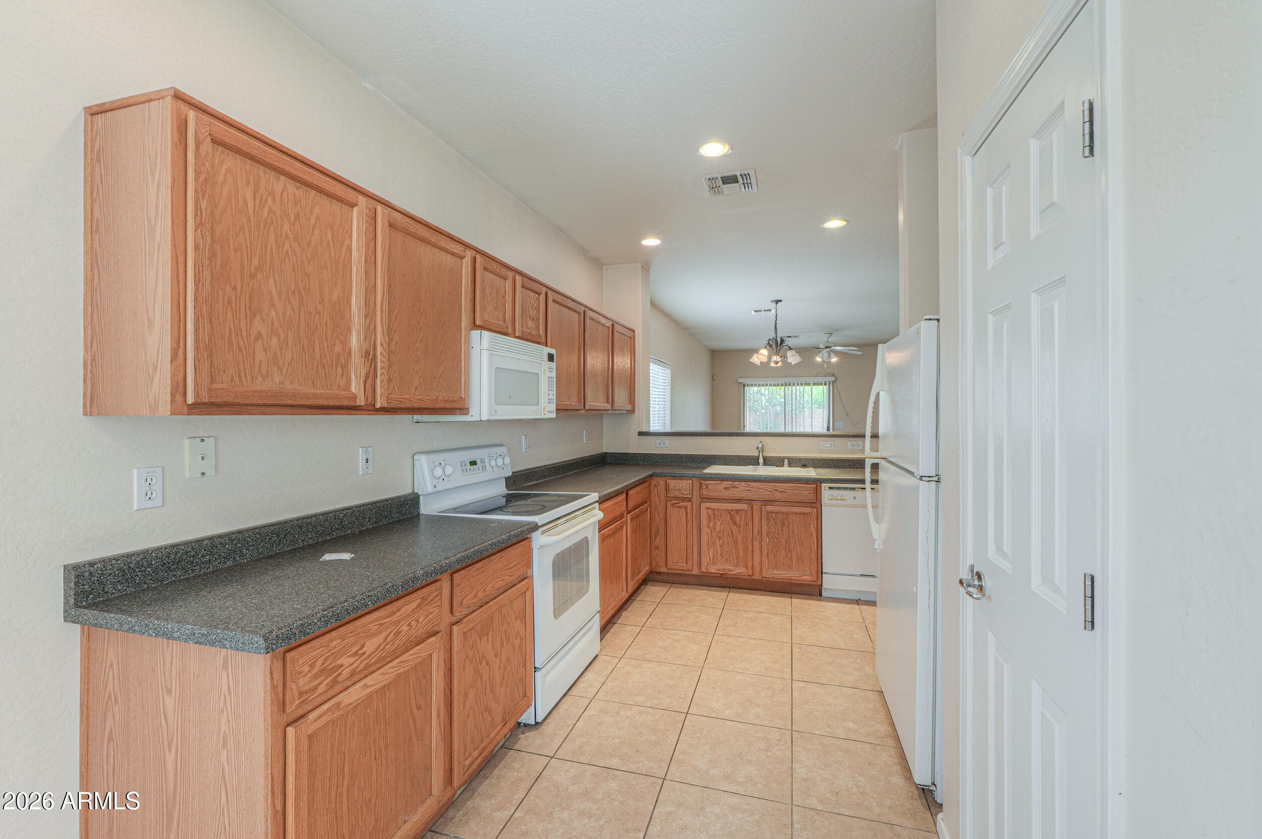 15165 N 138TH Lane, Surprise, AZ 85379 — photo 5 of 34