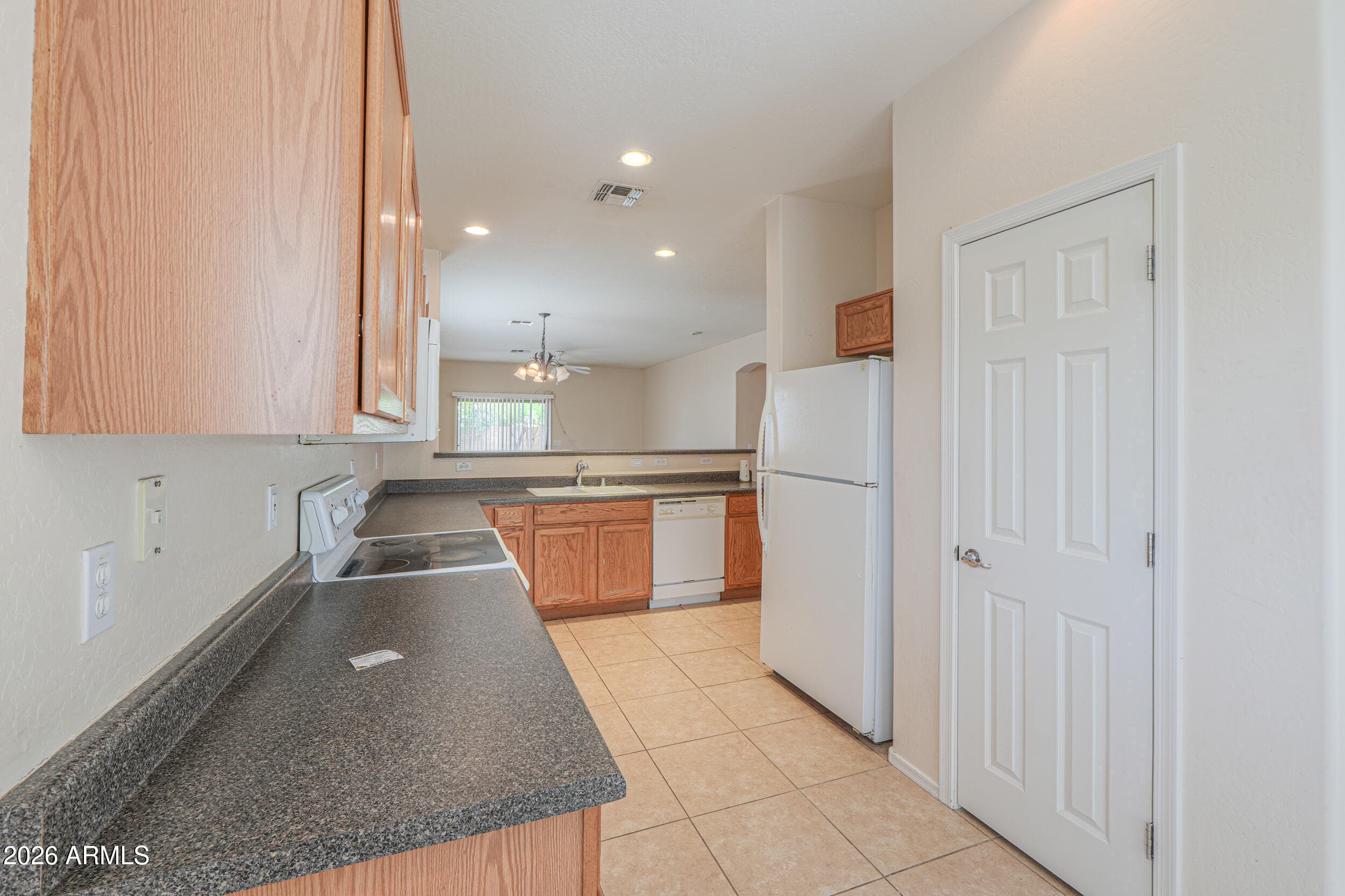 15165 N 138TH Lane, Surprise, AZ 85379 — photo 7 of 34