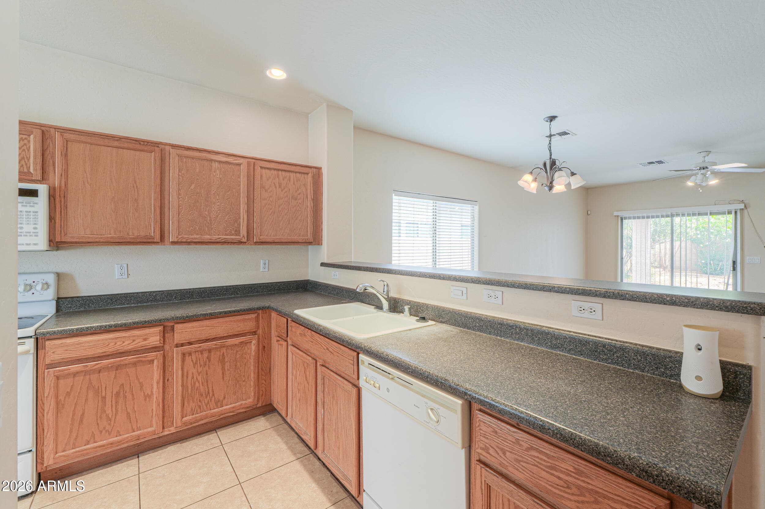 15165 N 138TH Lane, Surprise, AZ 85379 — photo 6 of 34