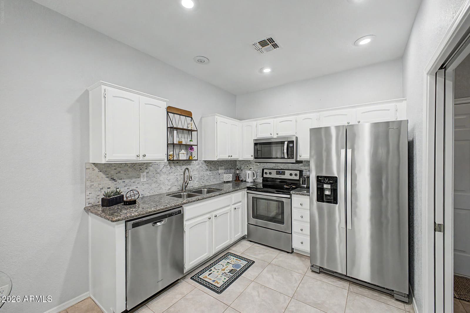 2101 S YELLOW WOOD 81, Mesa, AZ 85209 — photo 3 of 35