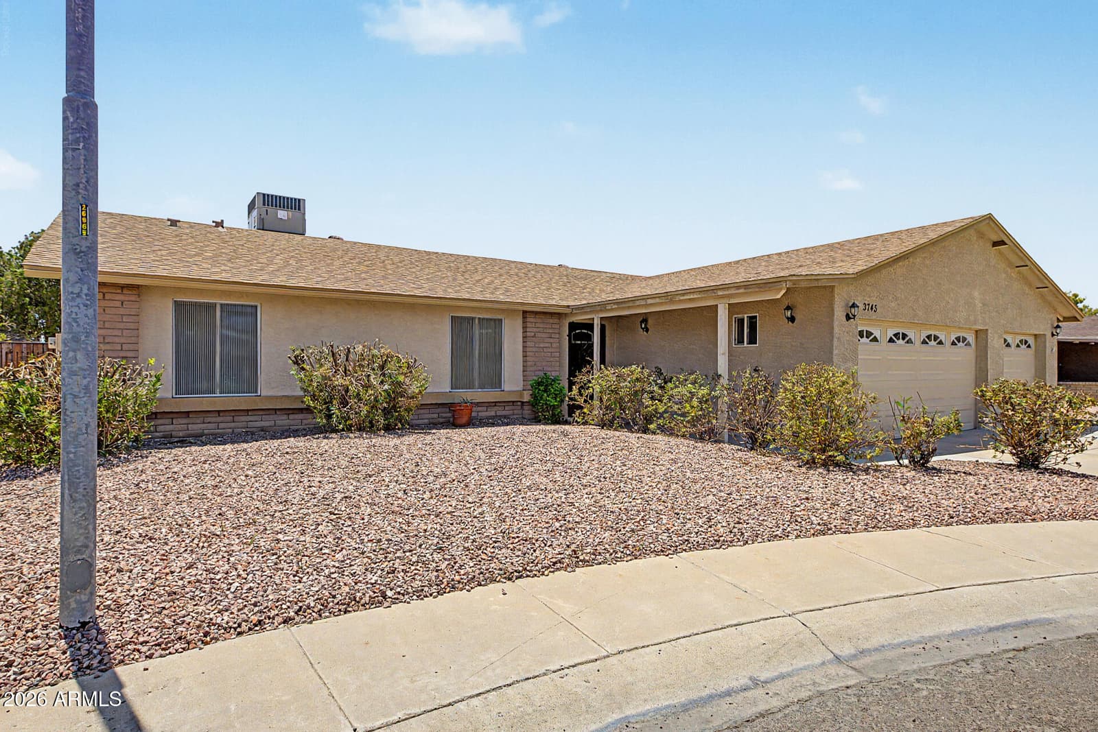 3745 W WILLOW Avenue, Phoenix, AZ 85029 — photo 2 of 32