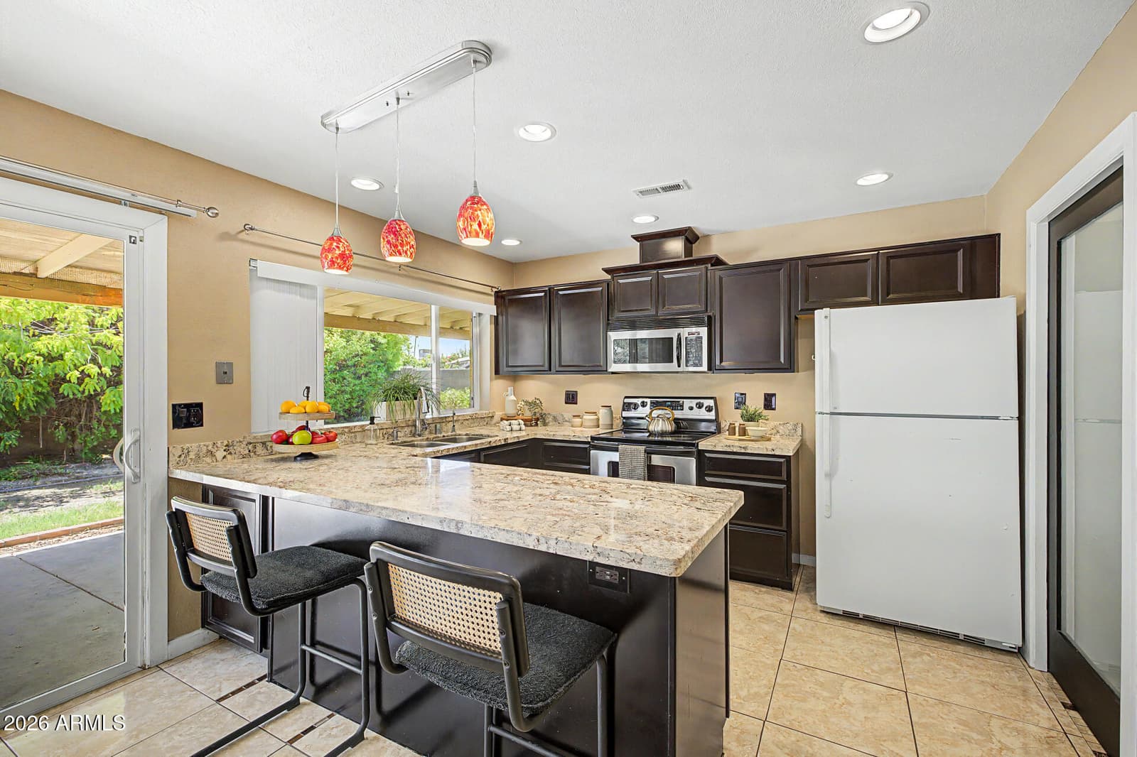 3745 W WILLOW Avenue, Phoenix, AZ 85029 — photo 8 of 32