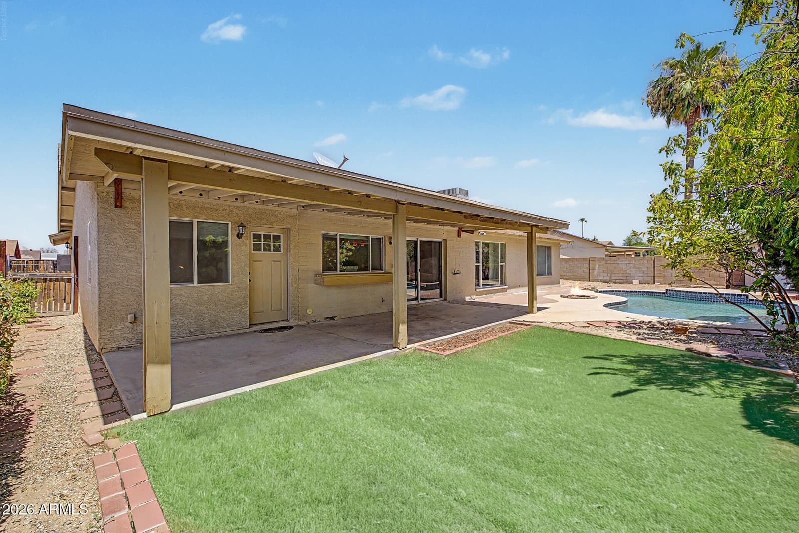 3745 W WILLOW Avenue, Phoenix, AZ 85029 — photo 23 of 32