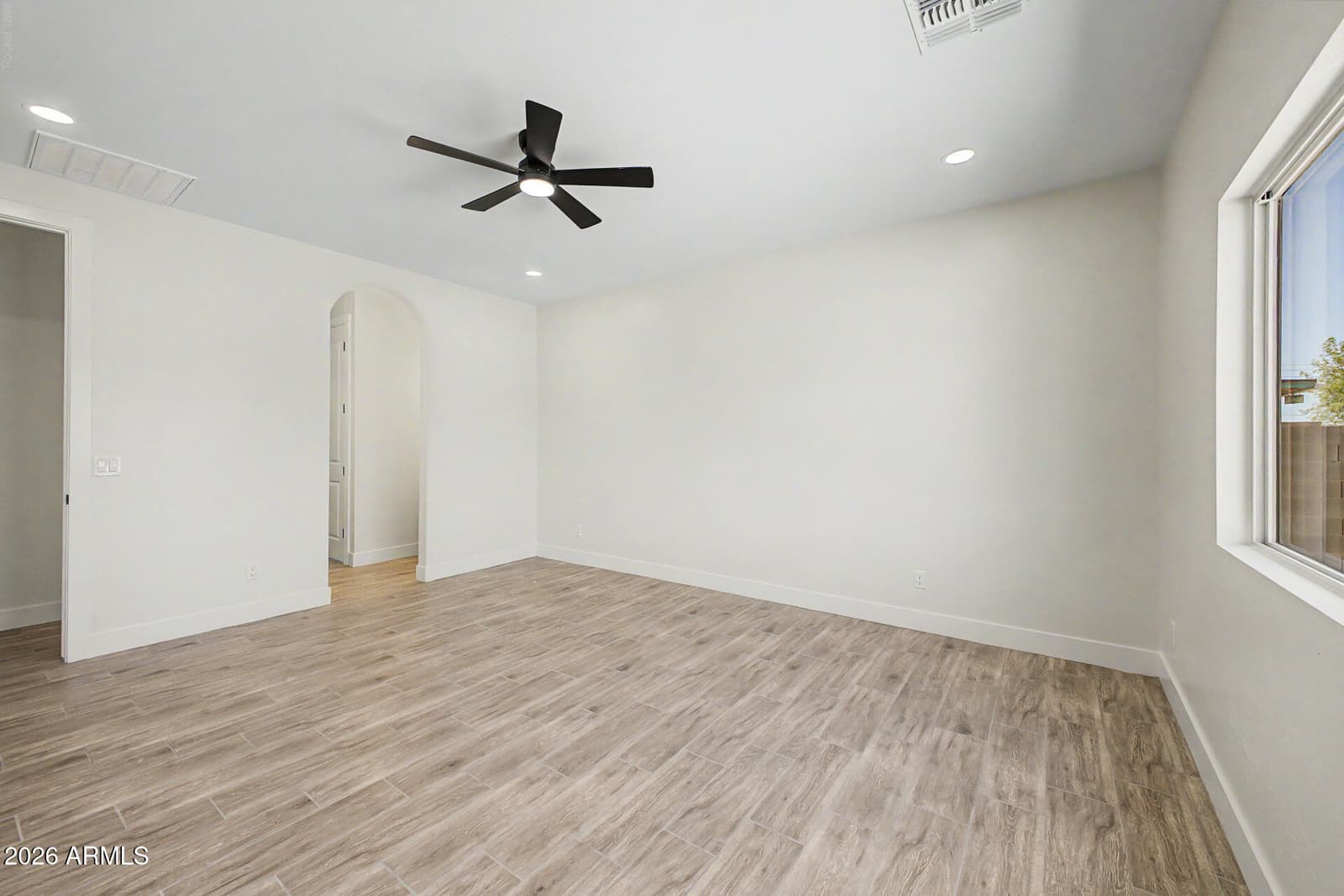 9540 W KRAMER Lane, Arizona City, AZ 85123 — photo 17 of 33