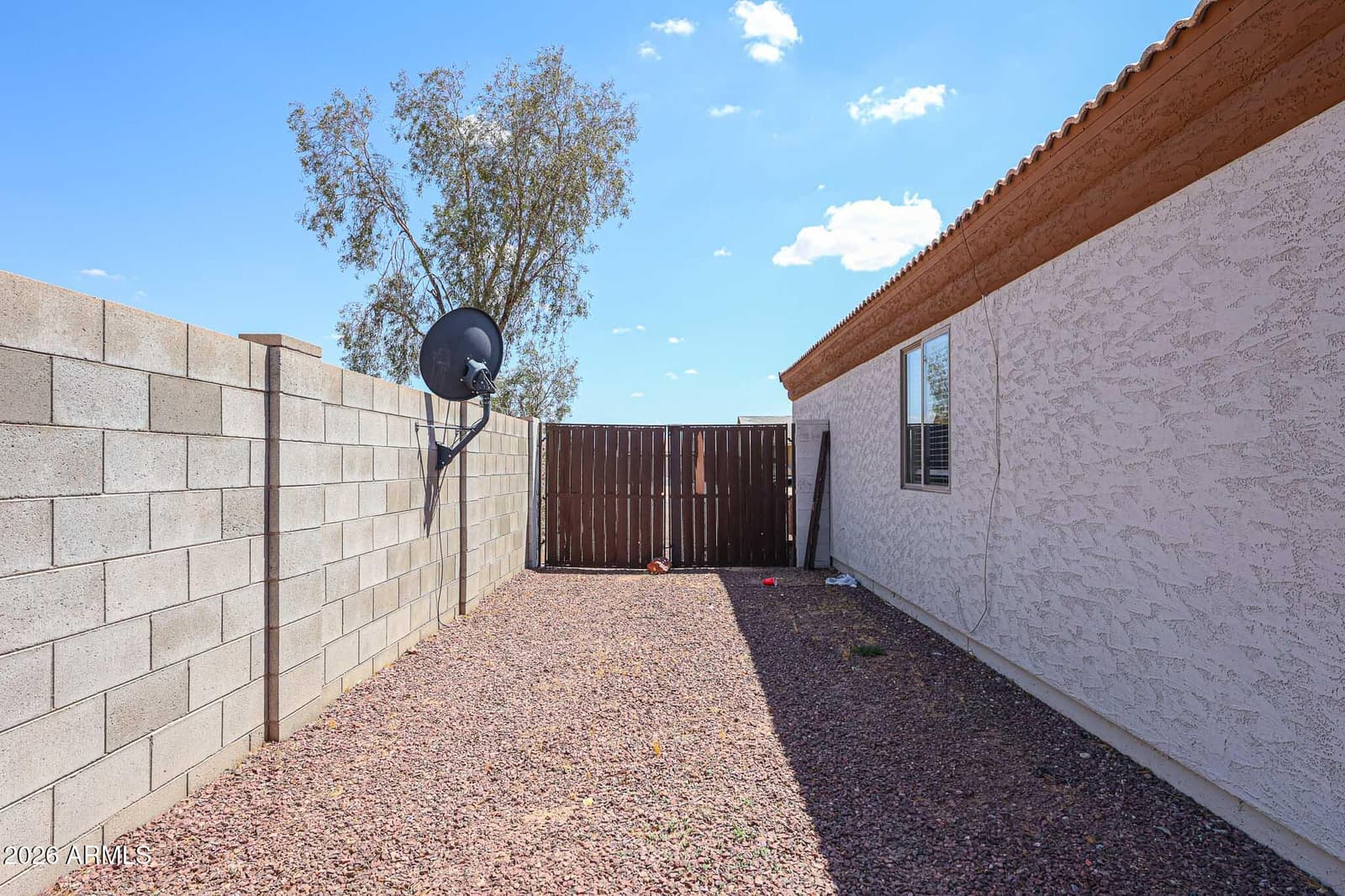 9870 W CAMELIA Drive, Arizona City, AZ 85123 — photo 33 of 51