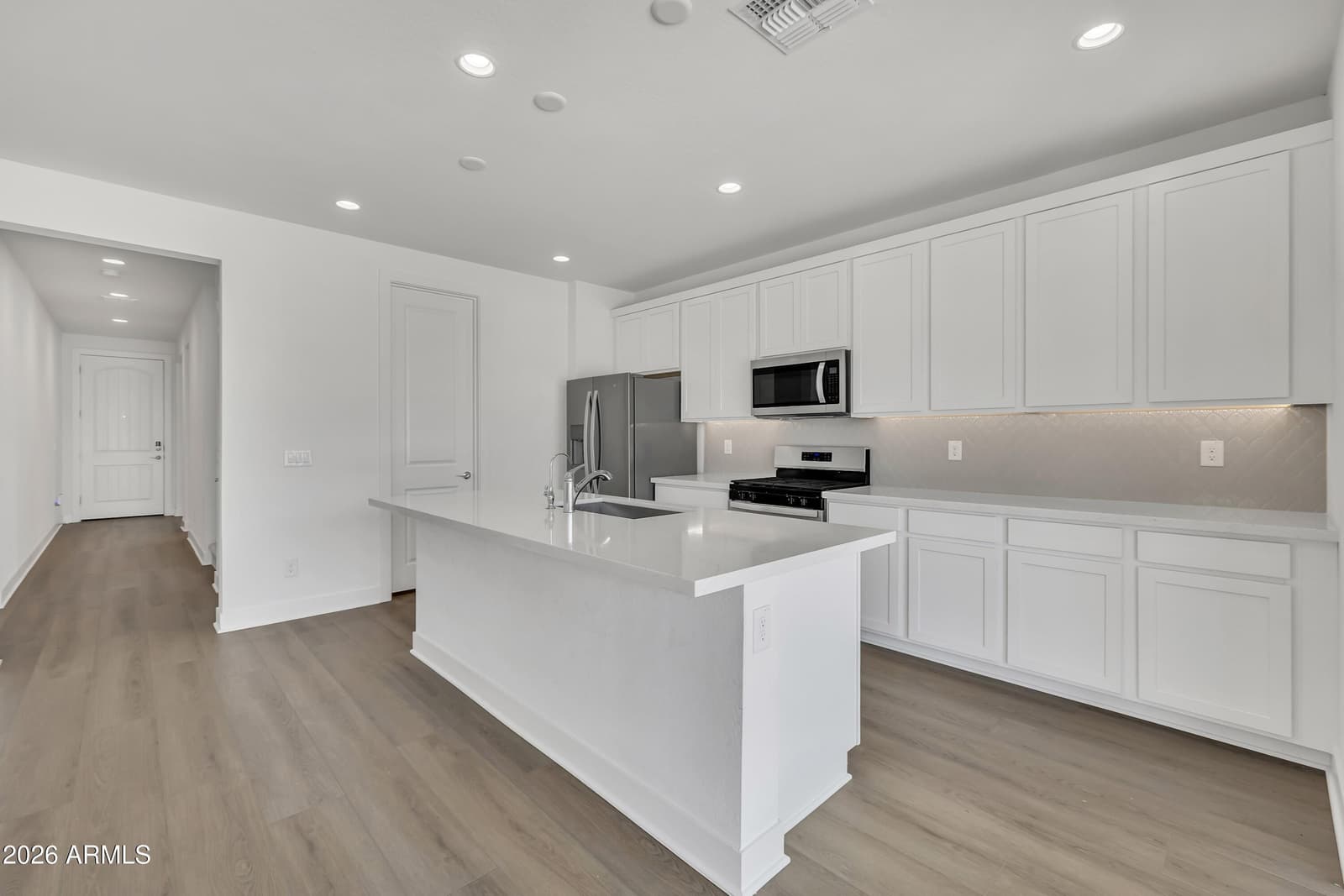 3298 W Garnet Street, San Tan Valley, AZ 85144 — photo 15 of 77