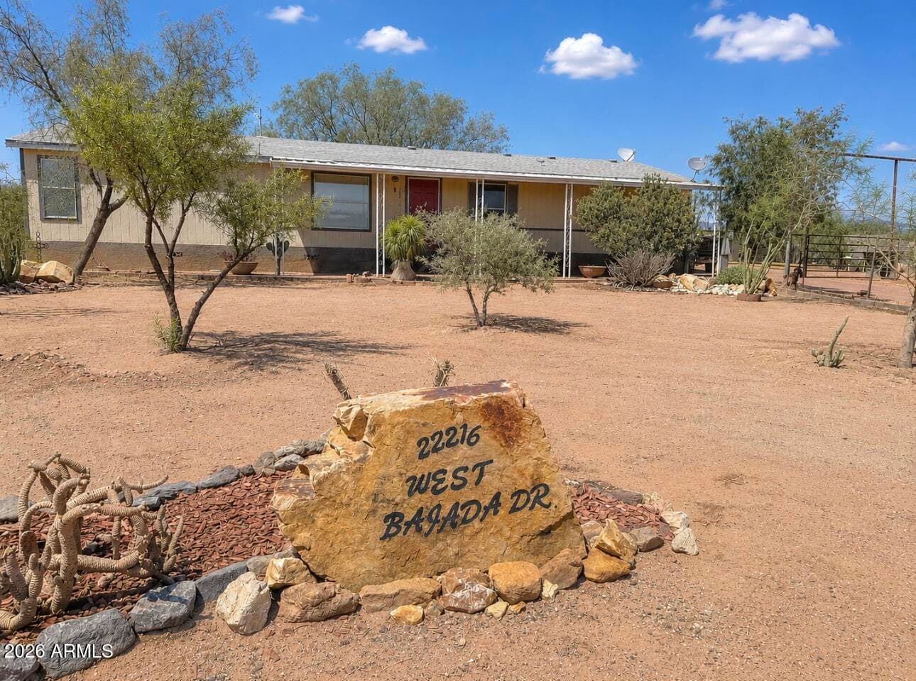 22216 W Bajada Drive, Wittmann, AZ 85361 — photo 8 of 34