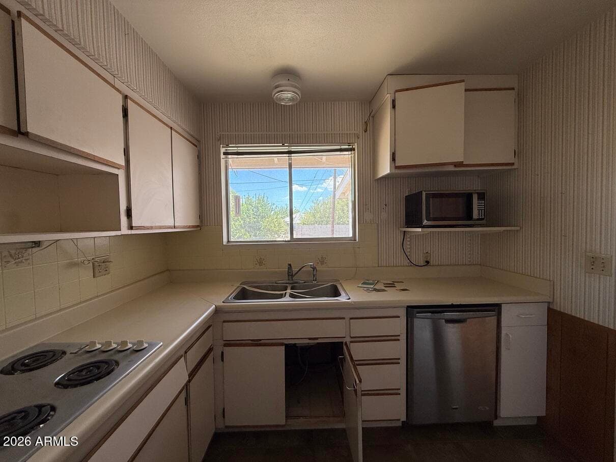 11007 W Florida Avenue, Sun City, AZ 85351 — photo 11 of 38