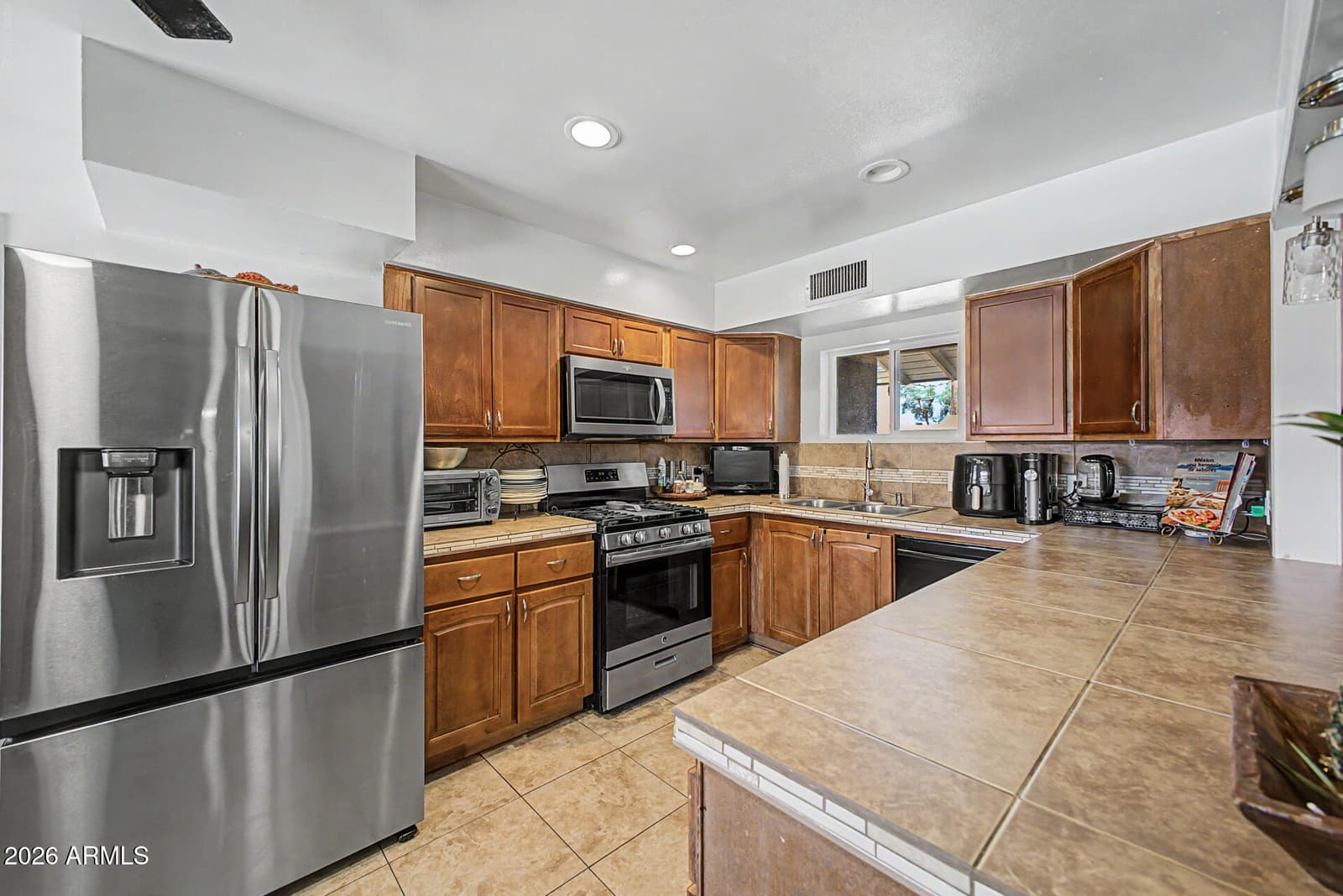 6017 W Medlock Drive, Glendale, AZ 85301 — photo 5 of 12