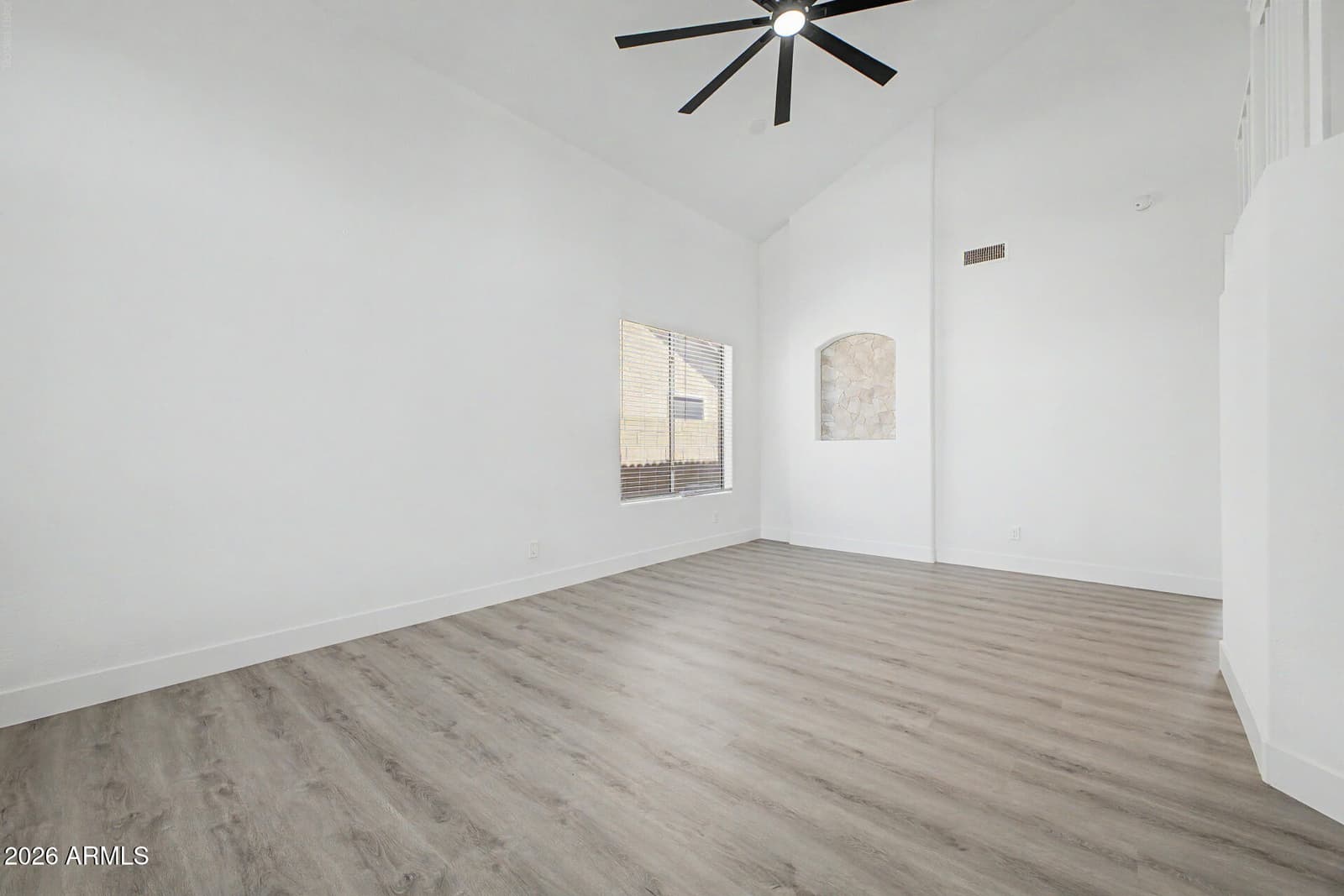 10925 W Davis Lane, Avondale, AZ 85323 — photo 7 of 46