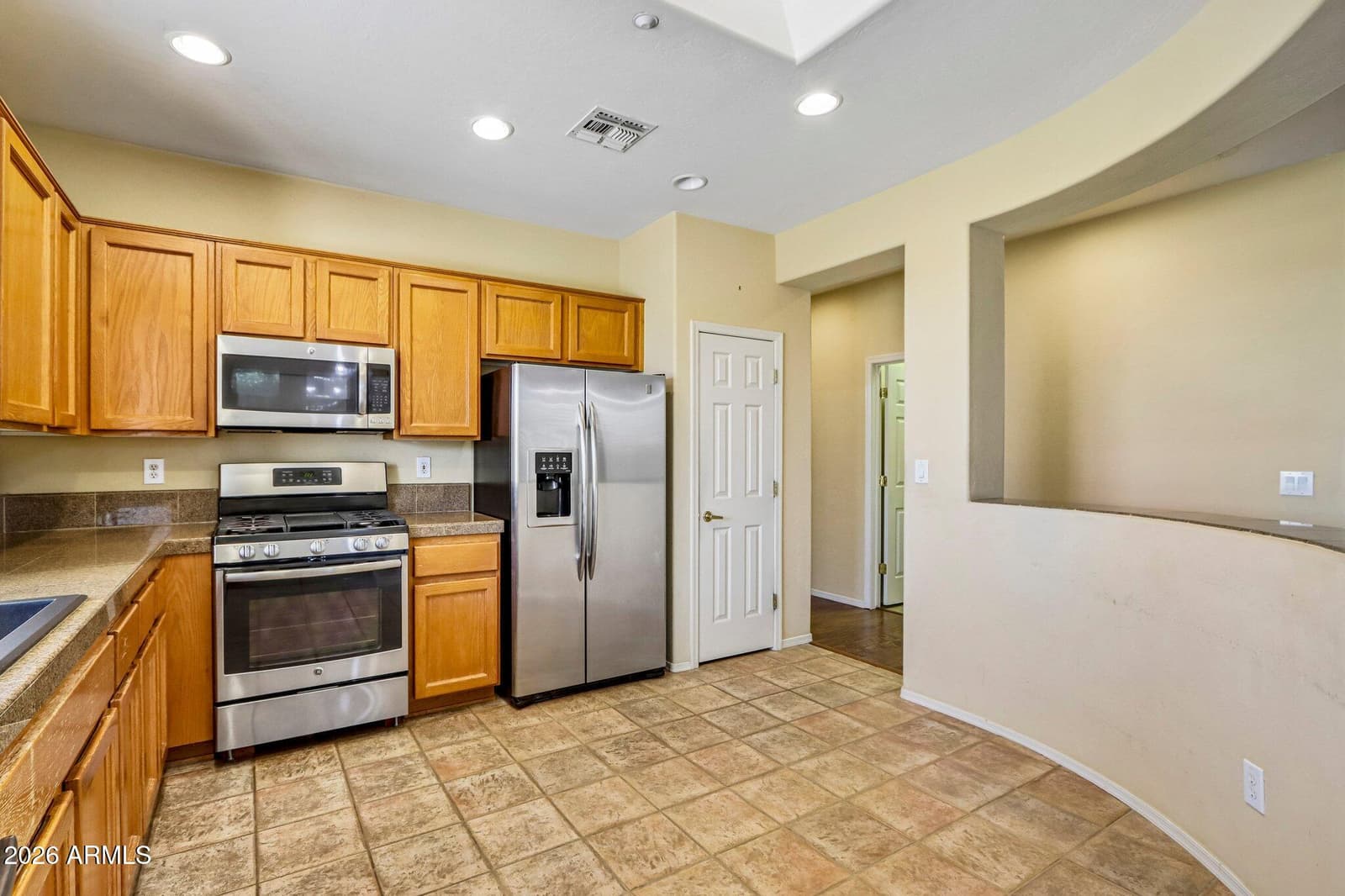 2449 W Muirfield Drive, Anthem, AZ 85086 — photo 12 of 44