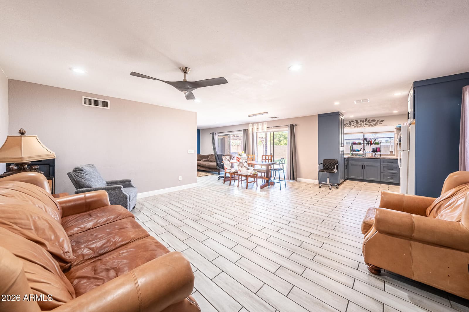 10436 W Ruth Avenue, Peoria, AZ 85345 — photo 5 of 39