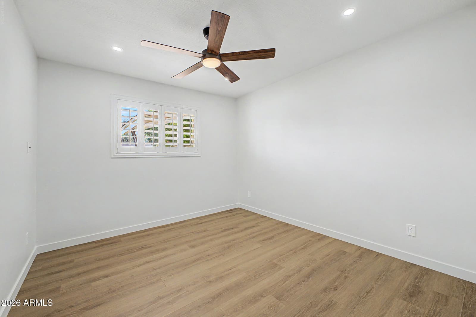 3019 S Dromedary Drive, Tempe, AZ 85282 — photo 10 of 32