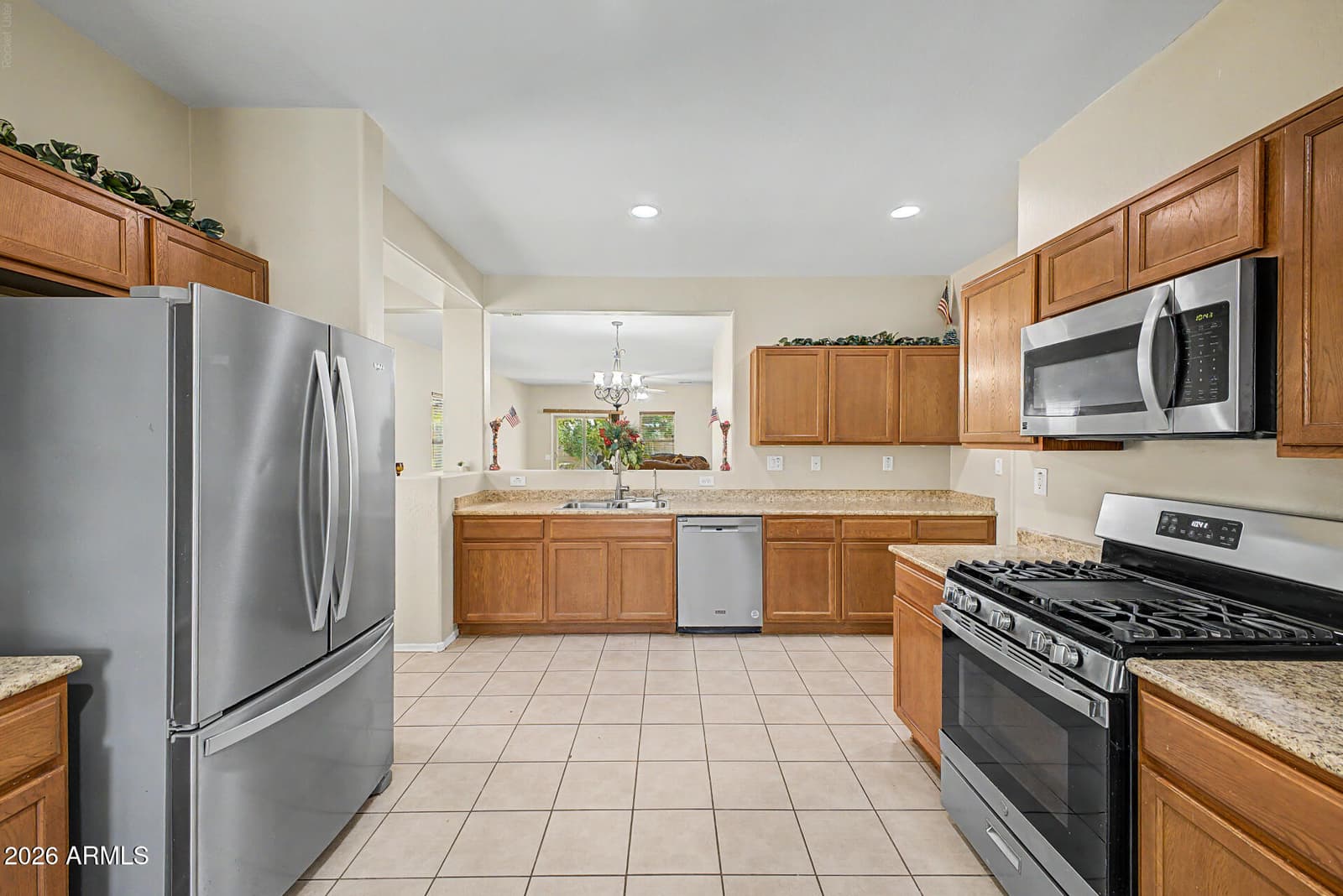 10800 W Cottontail Lane, Peoria, AZ 85383 — photo 6 of 42