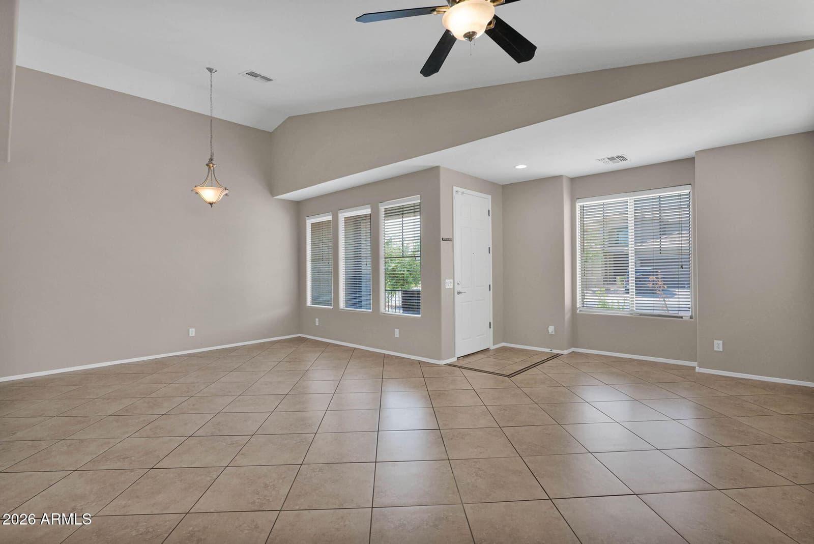 3570 E Coconino Way, Gilbert, AZ 85298 — photo 4 of 39