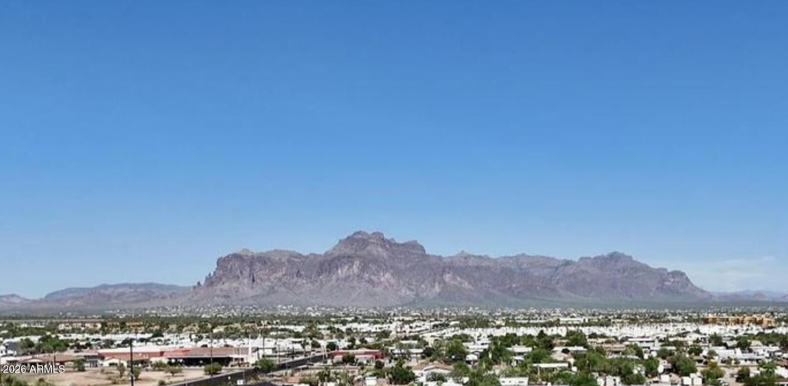 662 N IRONWOOD Drive, Apache Junction, AZ 85120