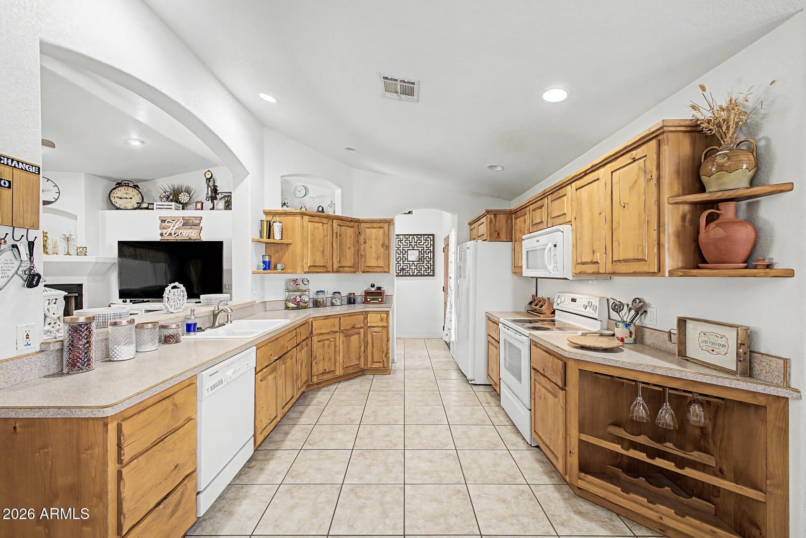 560 Topeka Drive, Wickenburg, AZ 85390 — photo 3 of 30