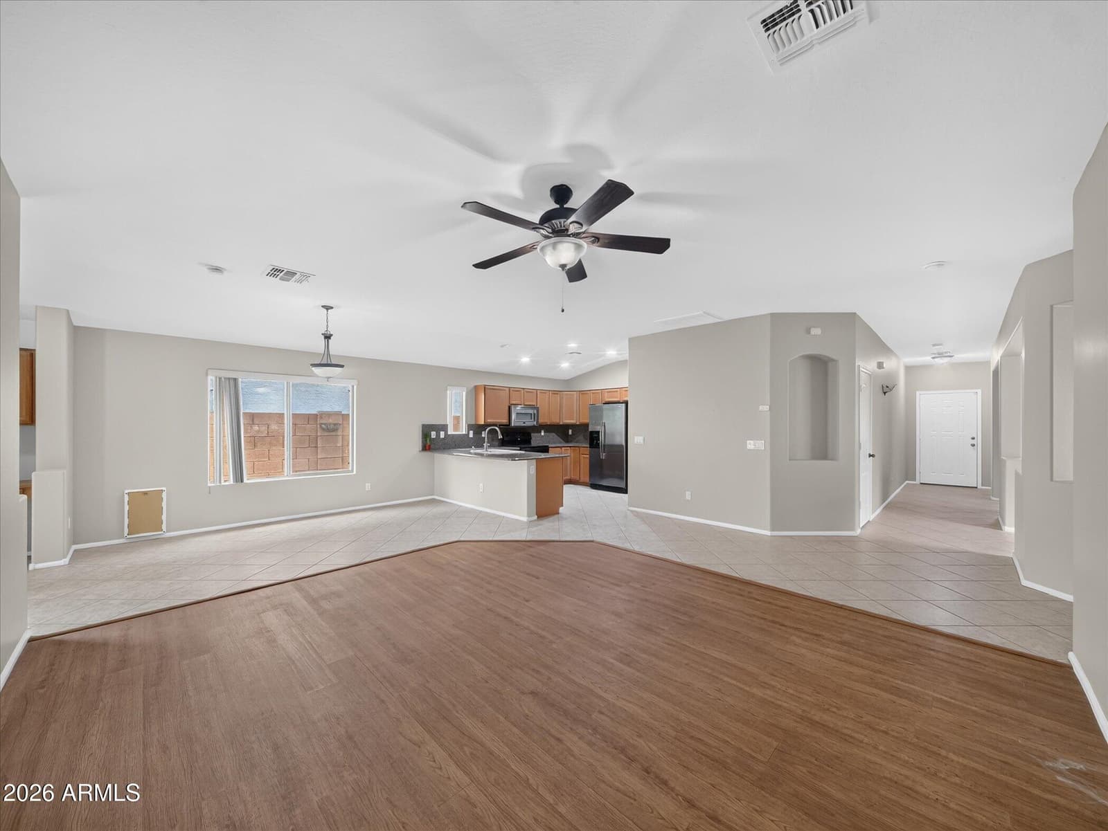 633 E Leslie Avenue, San Tan Valley, AZ 85140 — photo 2 of 26