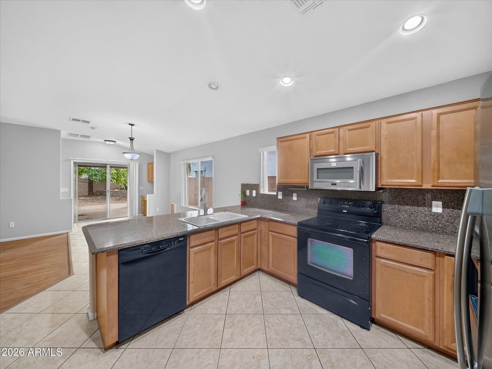 633 E Leslie Avenue, San Tan Valley, AZ 85140 — photo 4 of 26