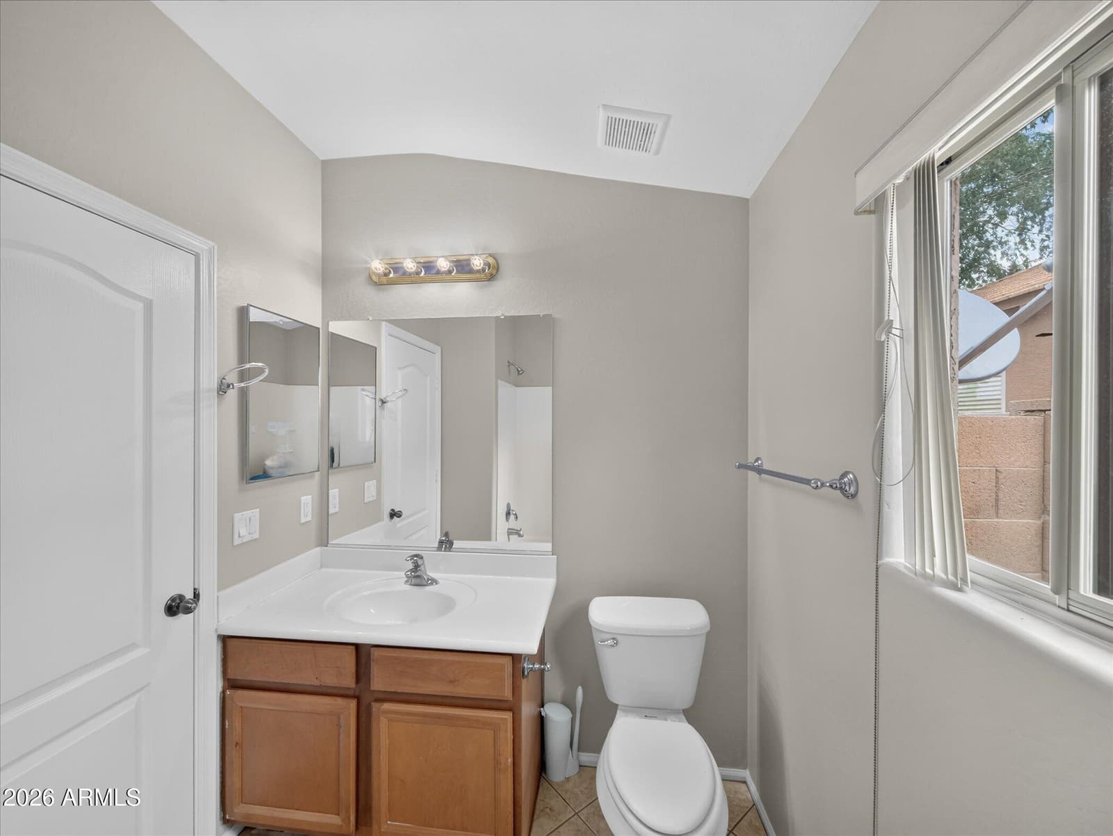 633 E Leslie Avenue, San Tan Valley, AZ 85140 — photo 10 of 26
