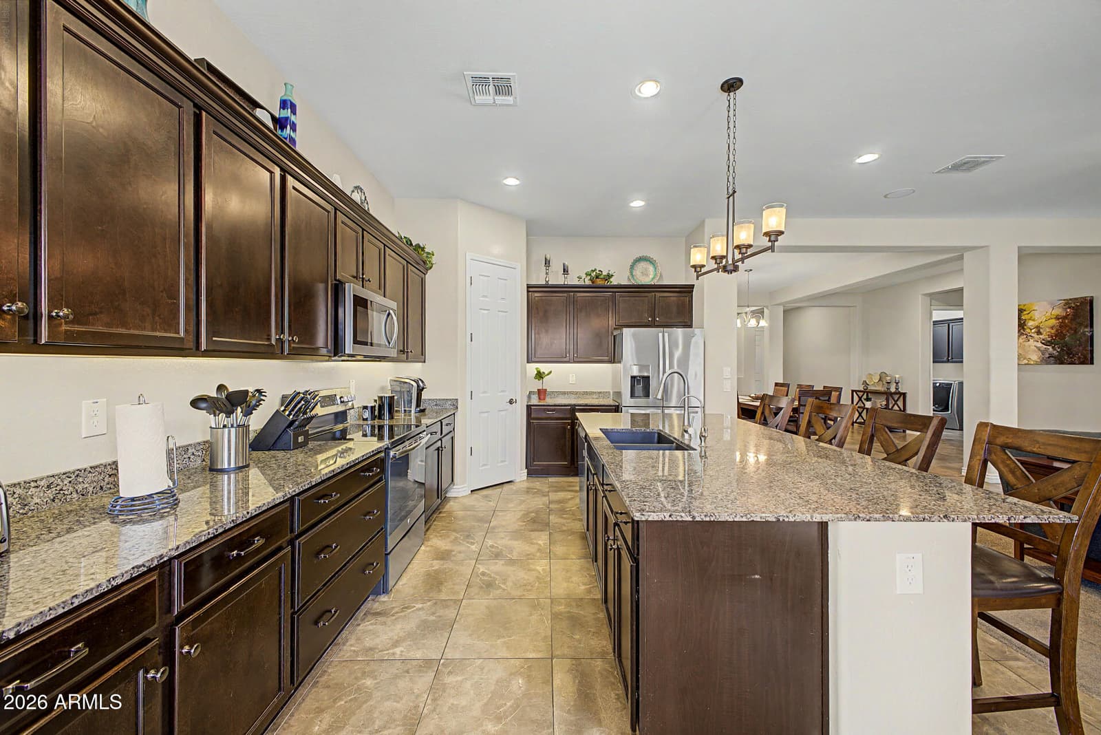 2690 E Hazeltine Way, Gilbert, AZ 85298 — photo 4 of 69