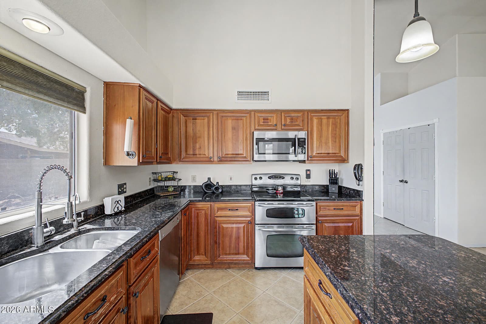 7509 W Mescal Street, Peoria, AZ 85345 — photo 12 of 42