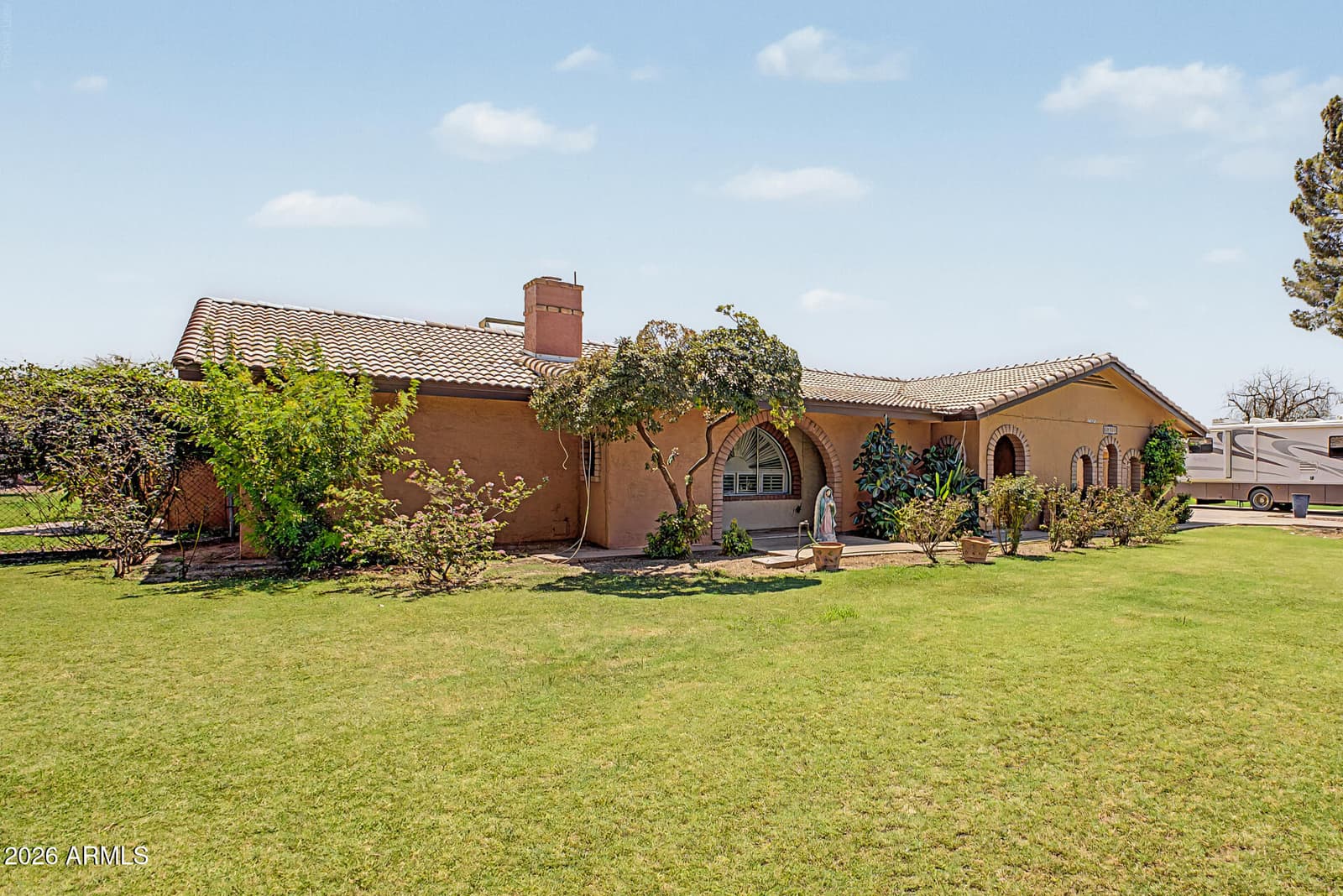 10517 W Catalina Drive, Avondale, AZ 85392 — photo 2 of 53