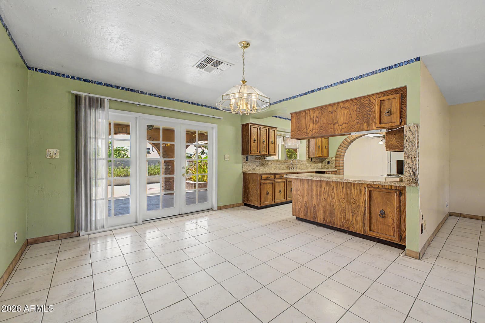 10517 W Catalina Drive, Avondale, AZ 85392 — photo 10 of 53