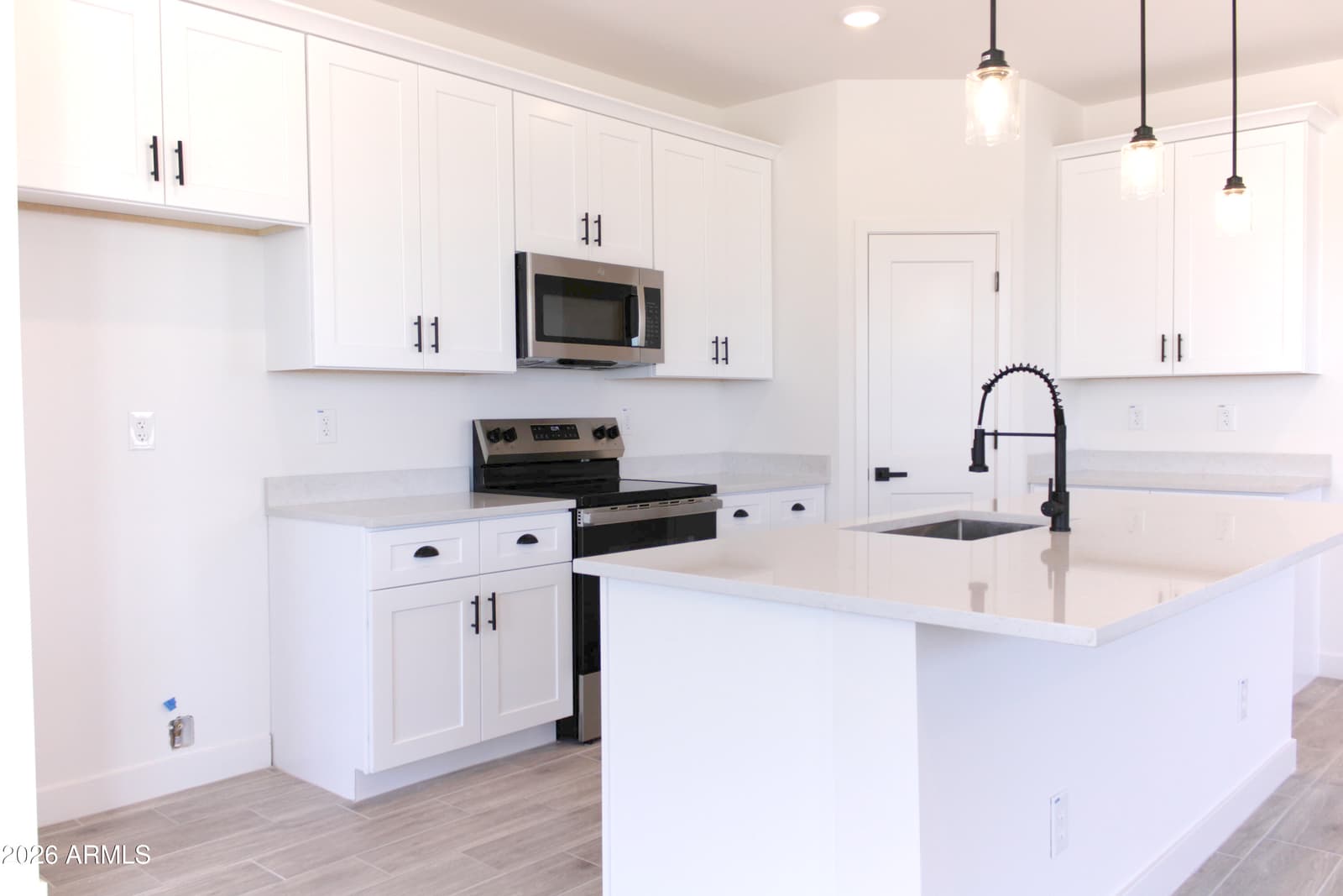 3220 W Solano Drive, Eloy, AZ 85131 — photo 5 of 13