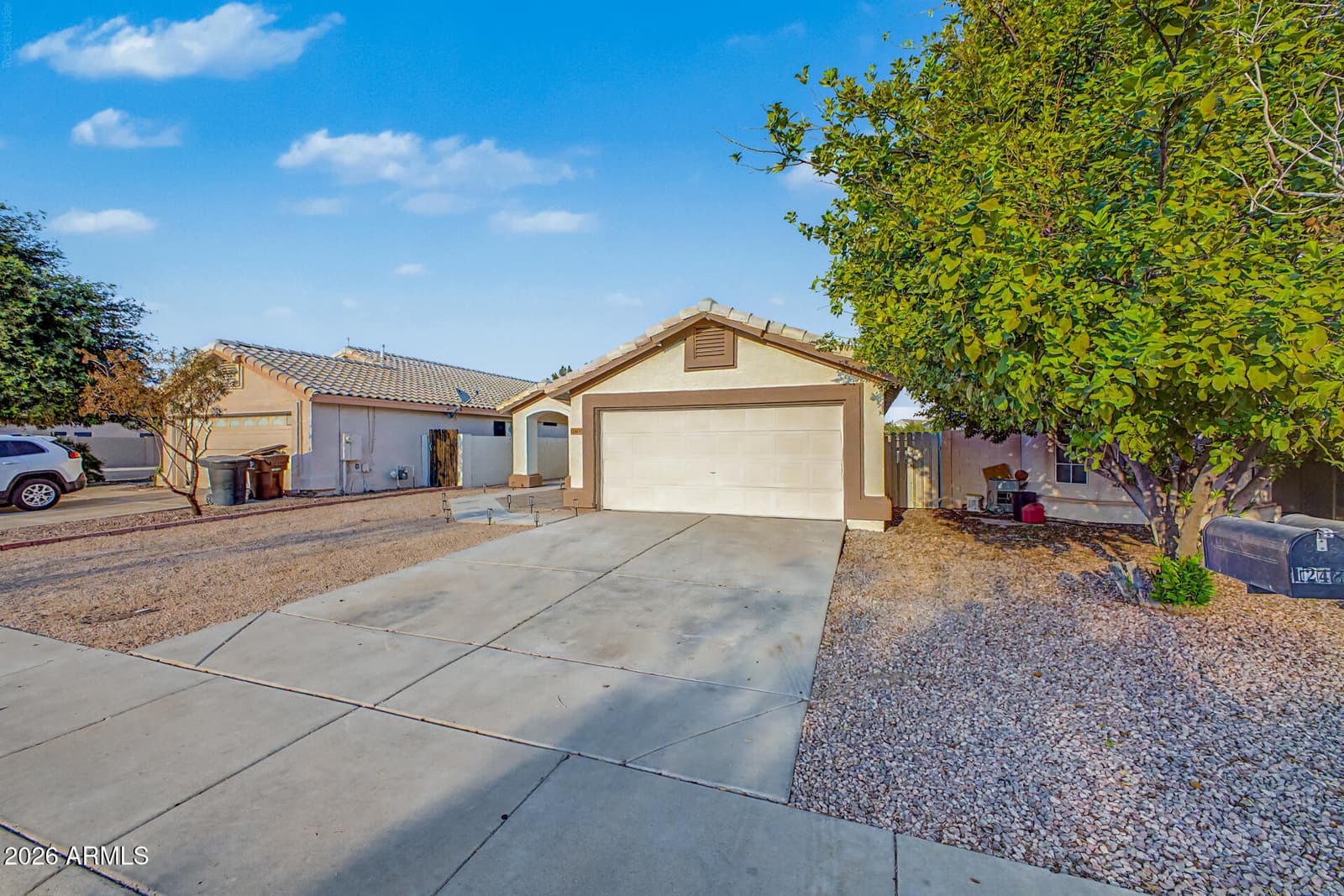 12475 N 83rd Drive, Peoria, AZ 85381 — photo 3 of 27