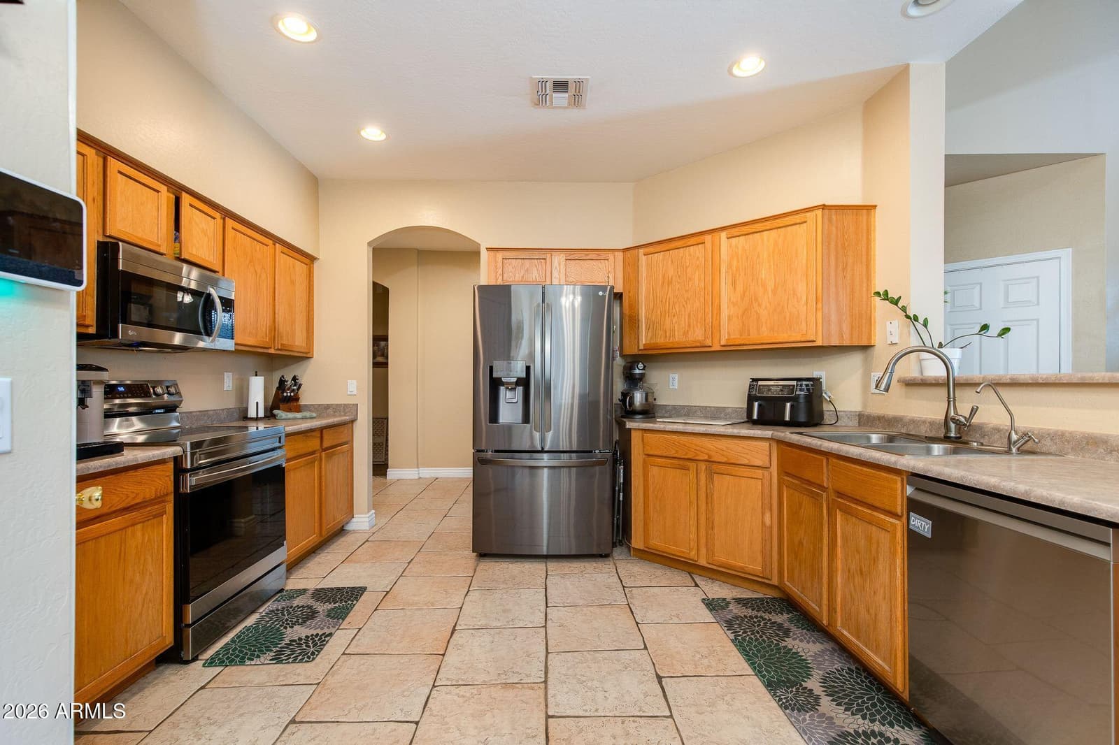 6774 W Rowel Road, Peoria, AZ 85383 — photo 10 of 38