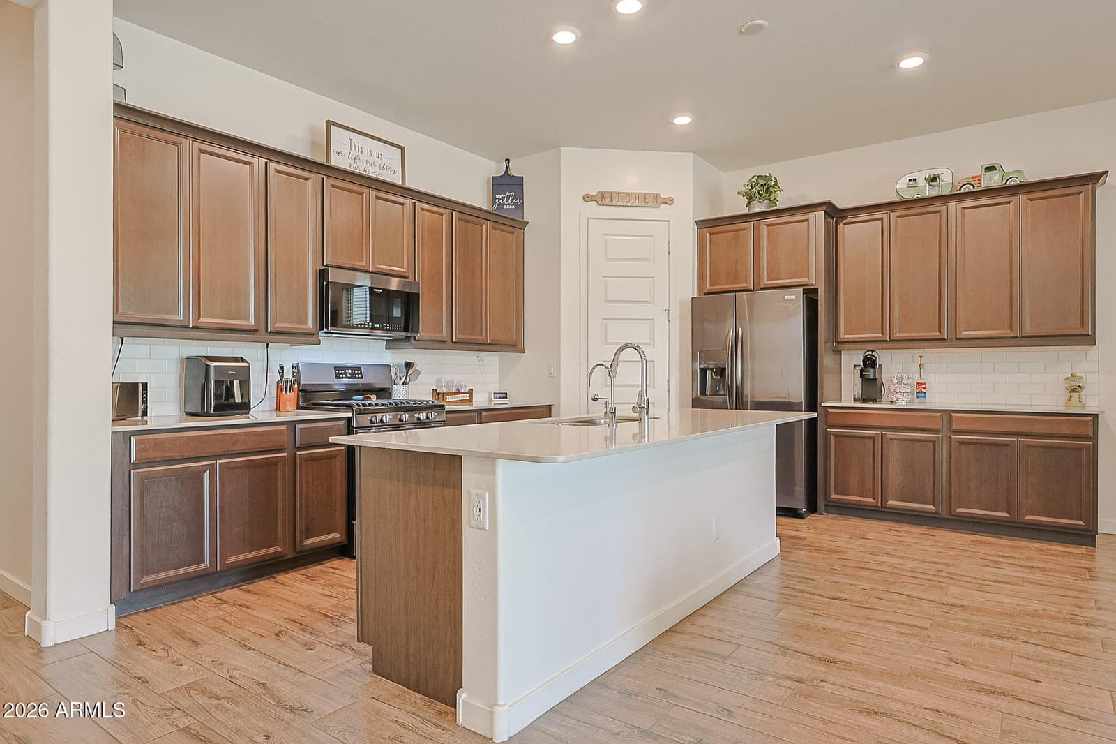 23942 N 166th Lane, Surprise, AZ 85387 — photo 8 of 31