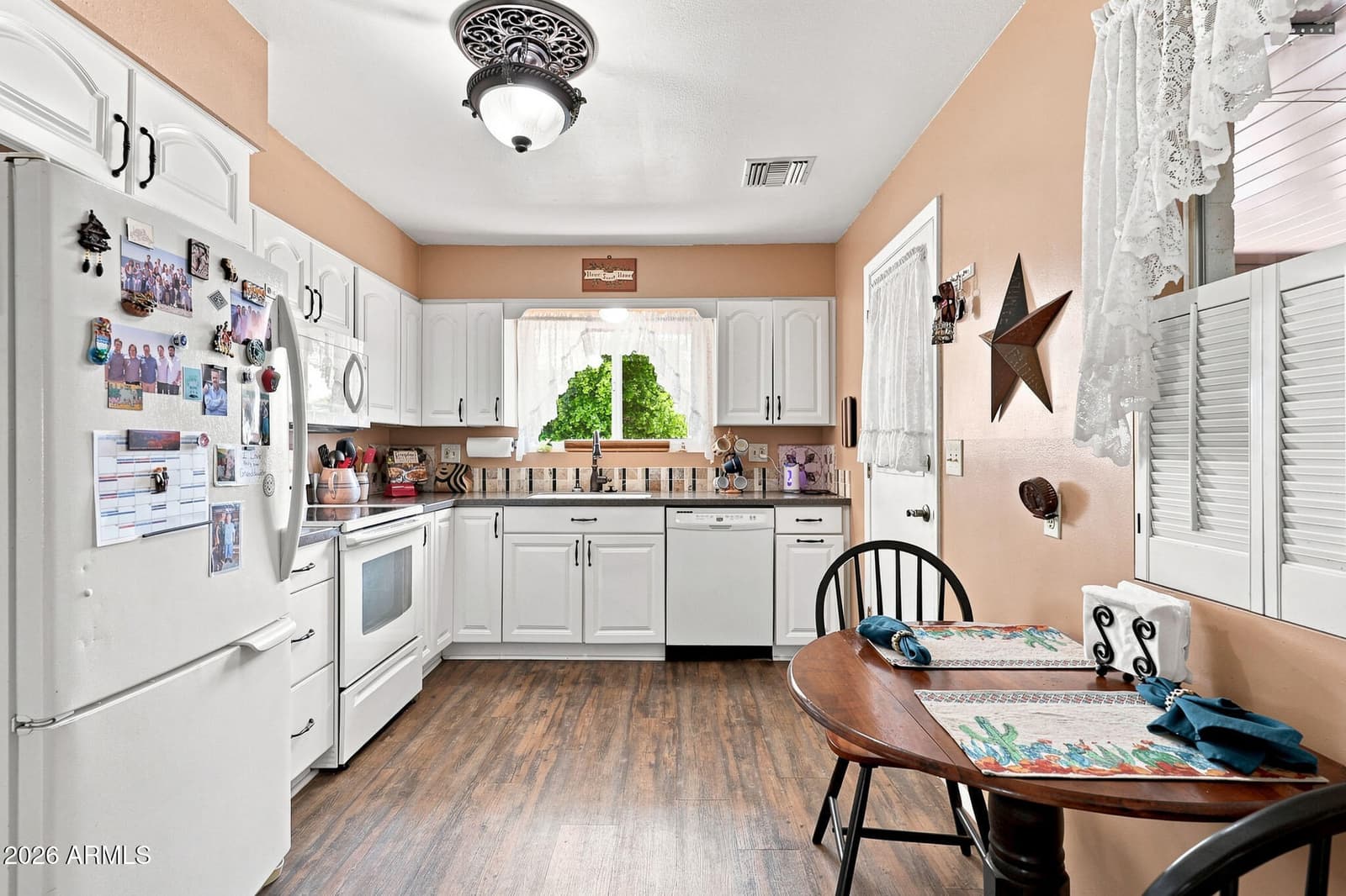 10466 W Mountain View Road, Sun City, AZ 85351 — photo 4 of 50