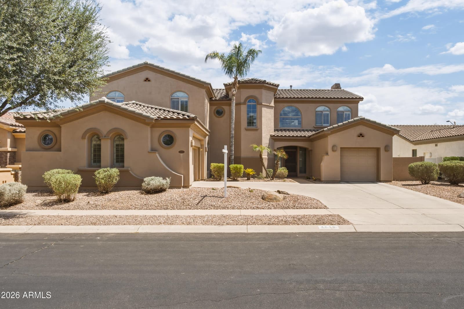 4615 E Carriage Court, Gilbert, AZ 85297 — photo 8 of 72