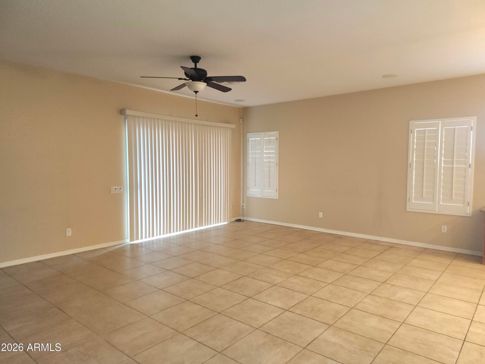 5205 W Molly Lane, Phoenix, AZ 85083 — photo 8 of 36