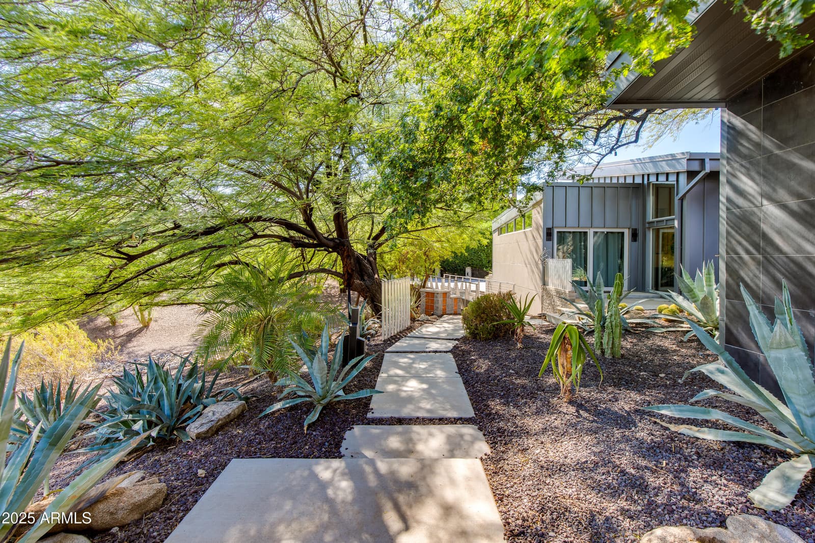 4306 E Desert Crest Drive, Paradise Valley, AZ 85253 — photo 4 of 53