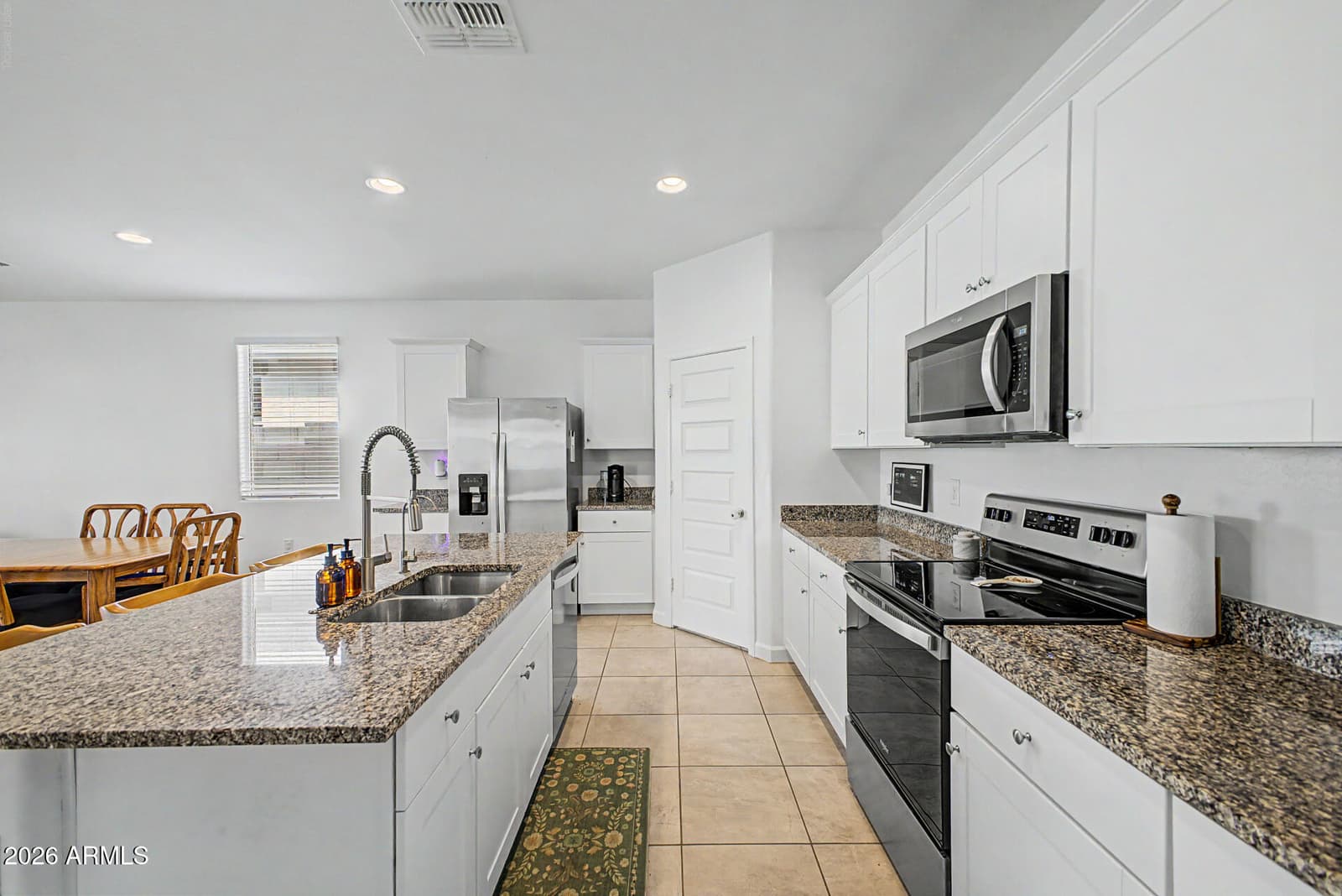 3402 W Shanley Avenue, Apache Junction, AZ 85120 — photo 10 of 41